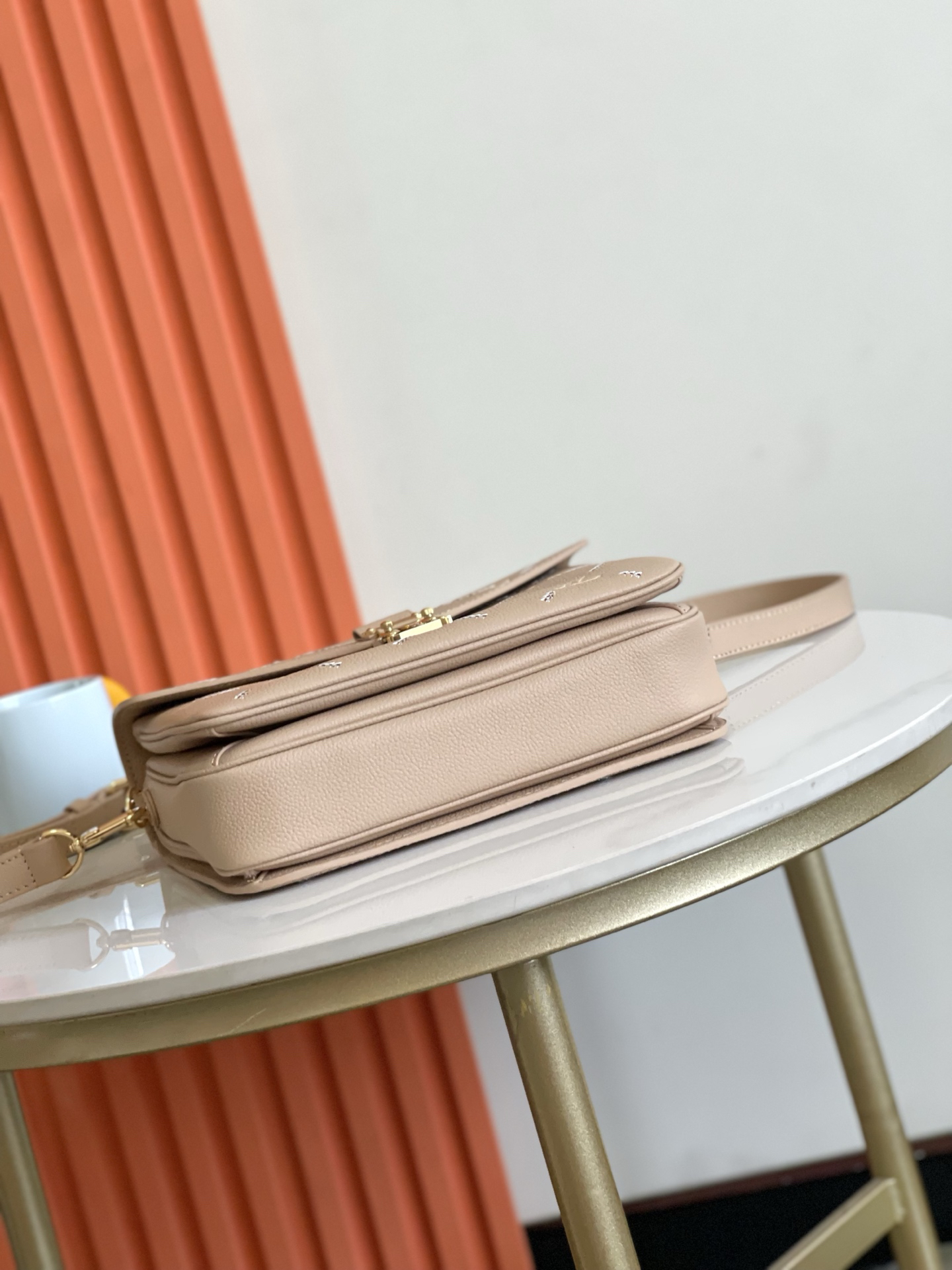 Louis Vuitton Pochette Métis Monogram Empreinte Leather Crossbody Bag - Image 4