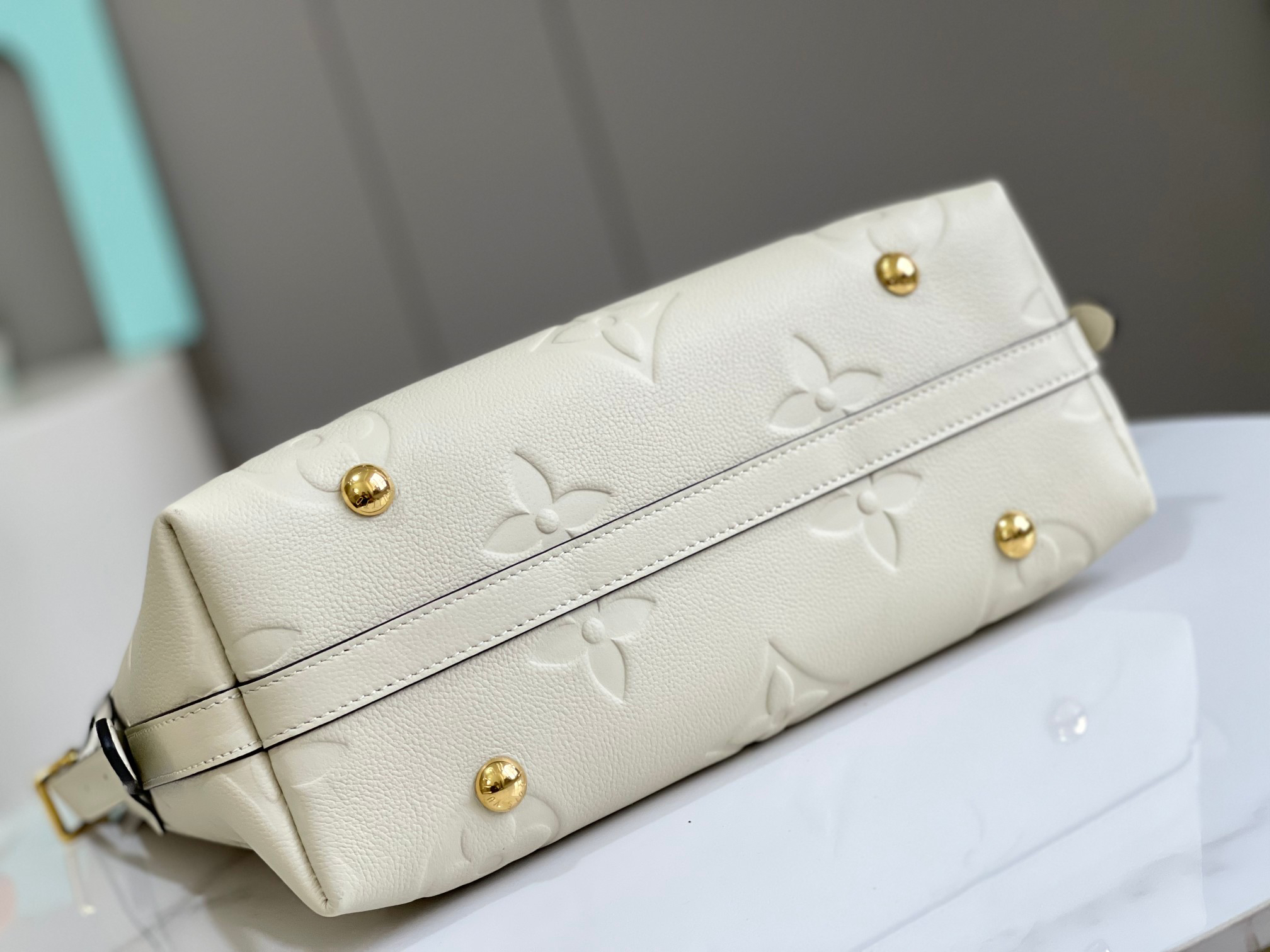 Louis Vuitton CarryAll Small Shoulder Bag in Monogram Empreinte Leather - Image 4