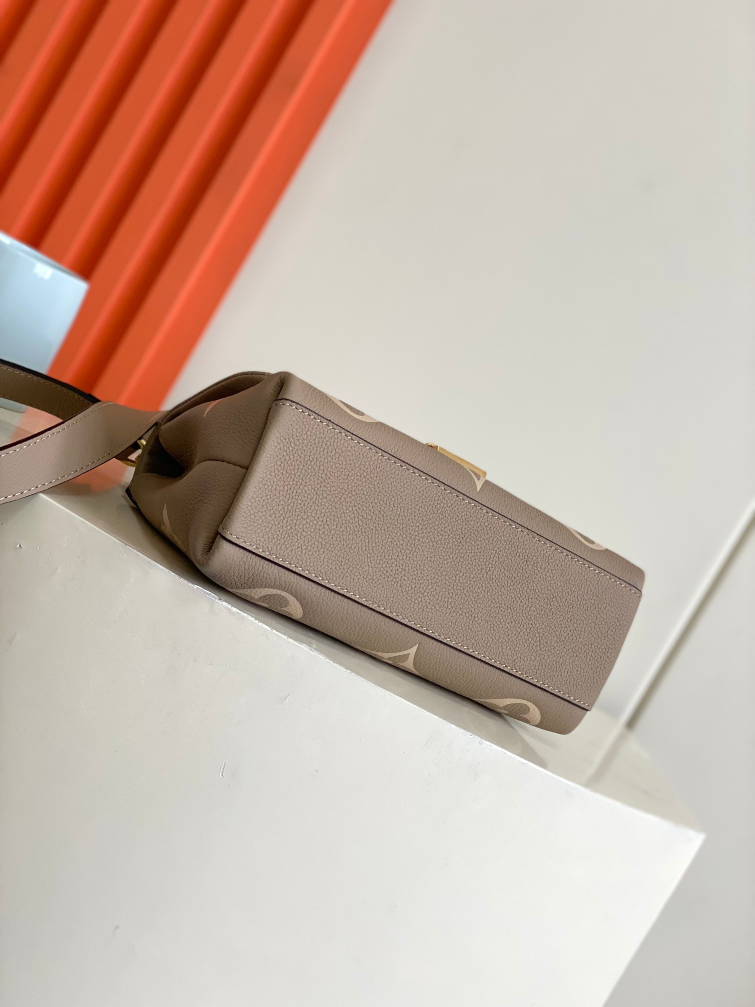 Louis Vuitton Madeleine BB Handbag - Image 4