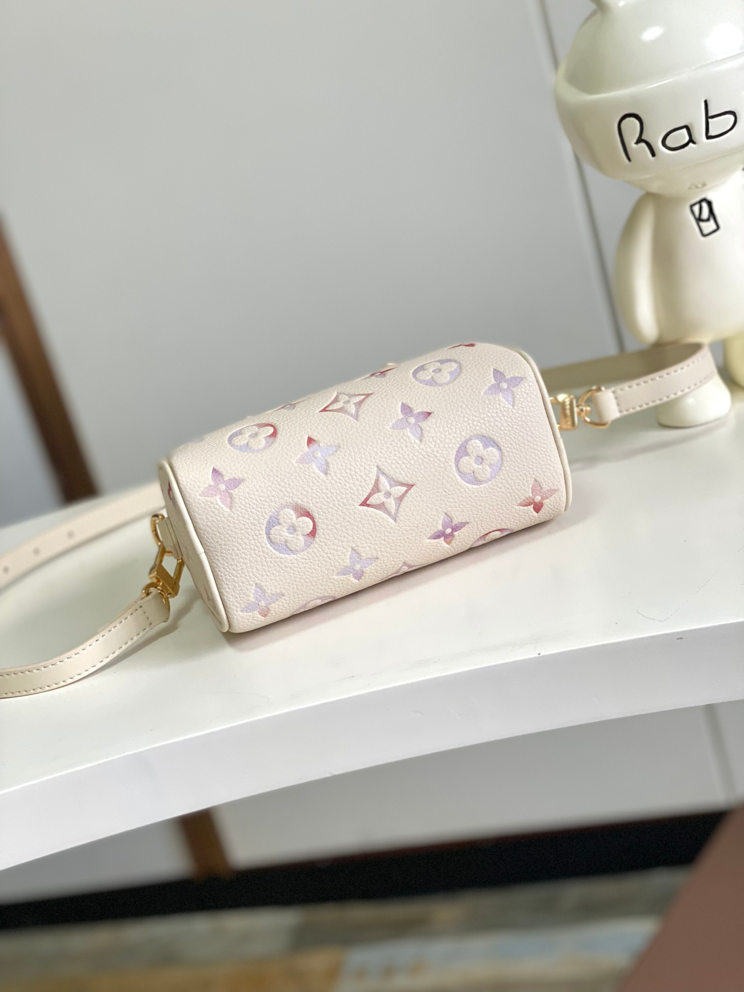 Louis Vuitton Nano Speedy Crossbody Bag M25591 in White Gradient - Image 4