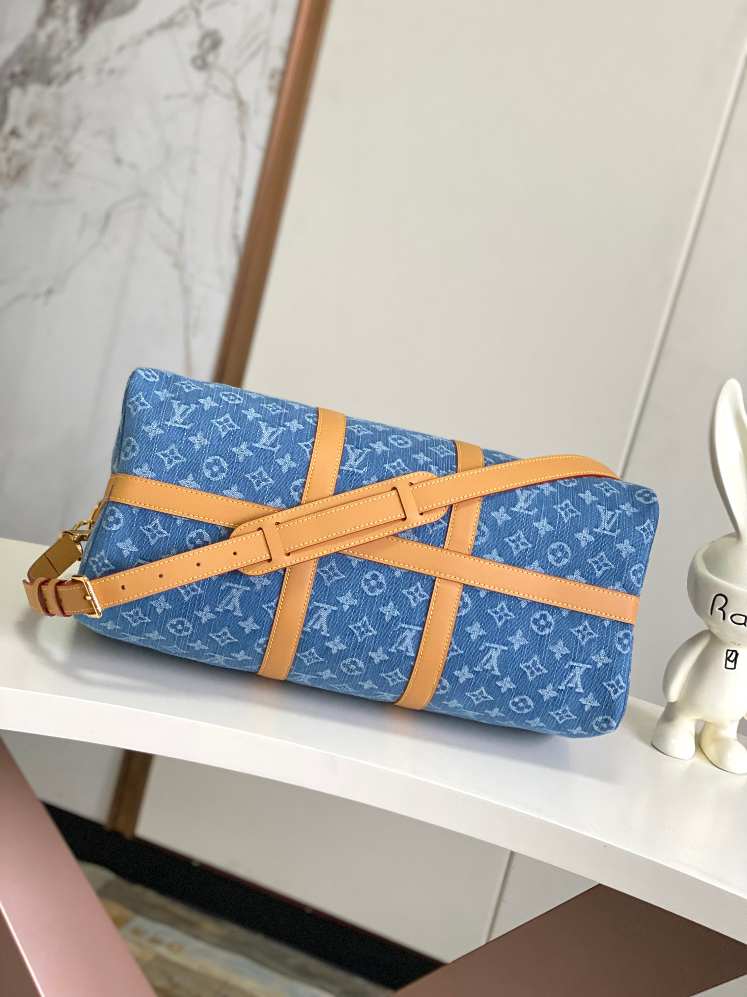 Louis Vuitton Keepall Bandoulière 45 Travel Bag in Monogram Denim - Image 4
