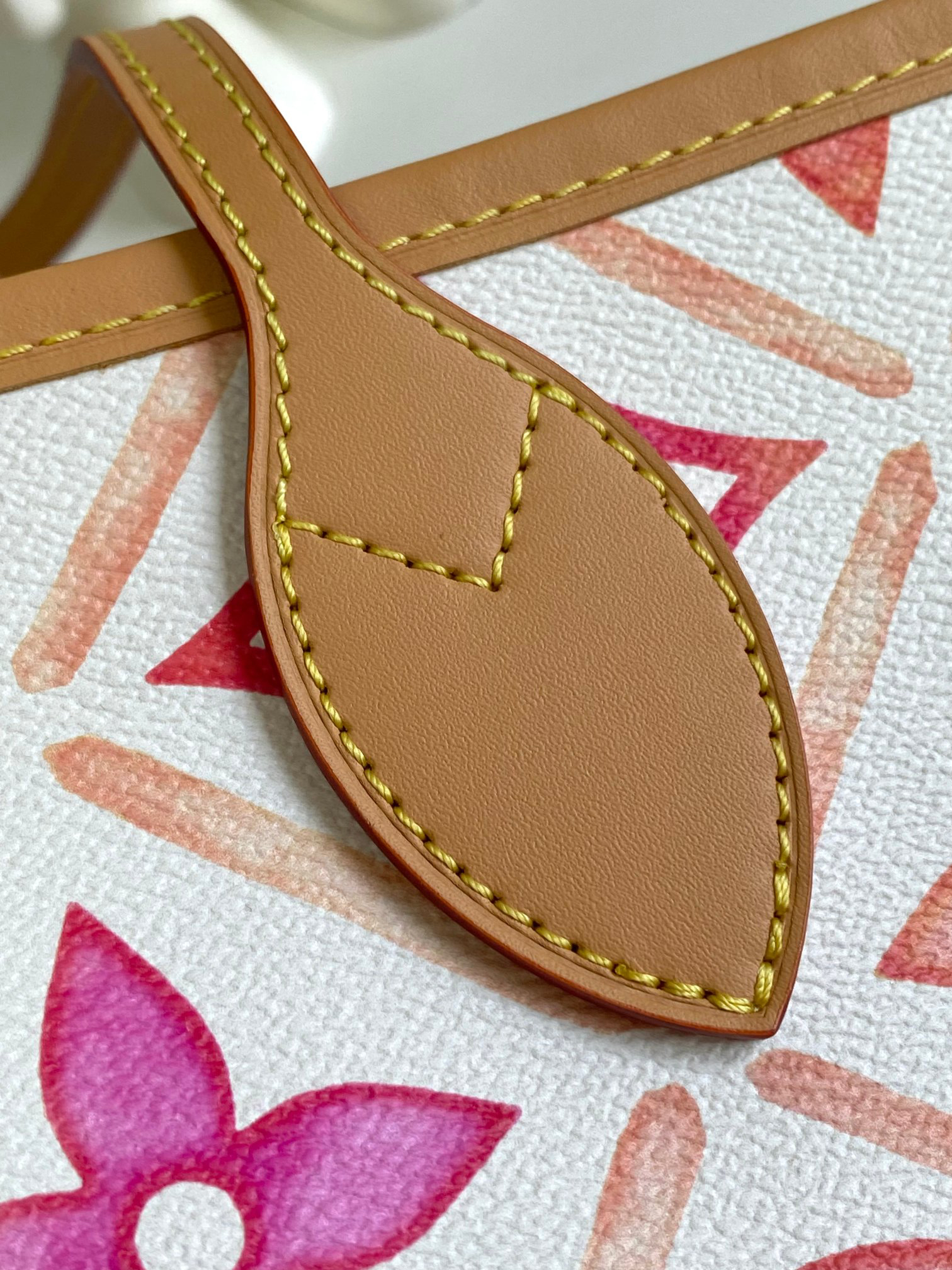 Louis Vuitton Neverfull Medium Tote Bag - Image 4