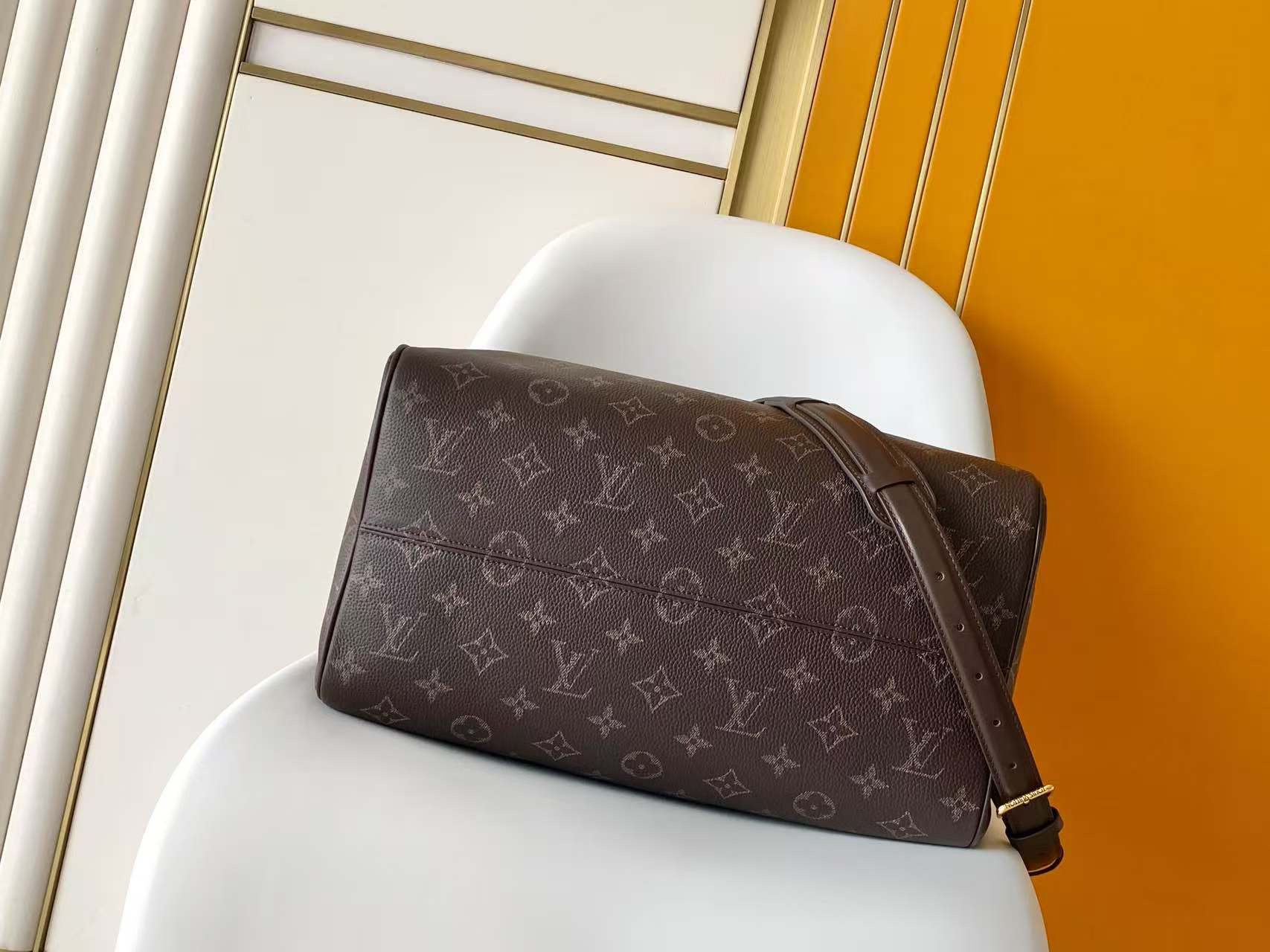 Louis Vuitton Speedy Bandoulière 40 Bag - Image 4