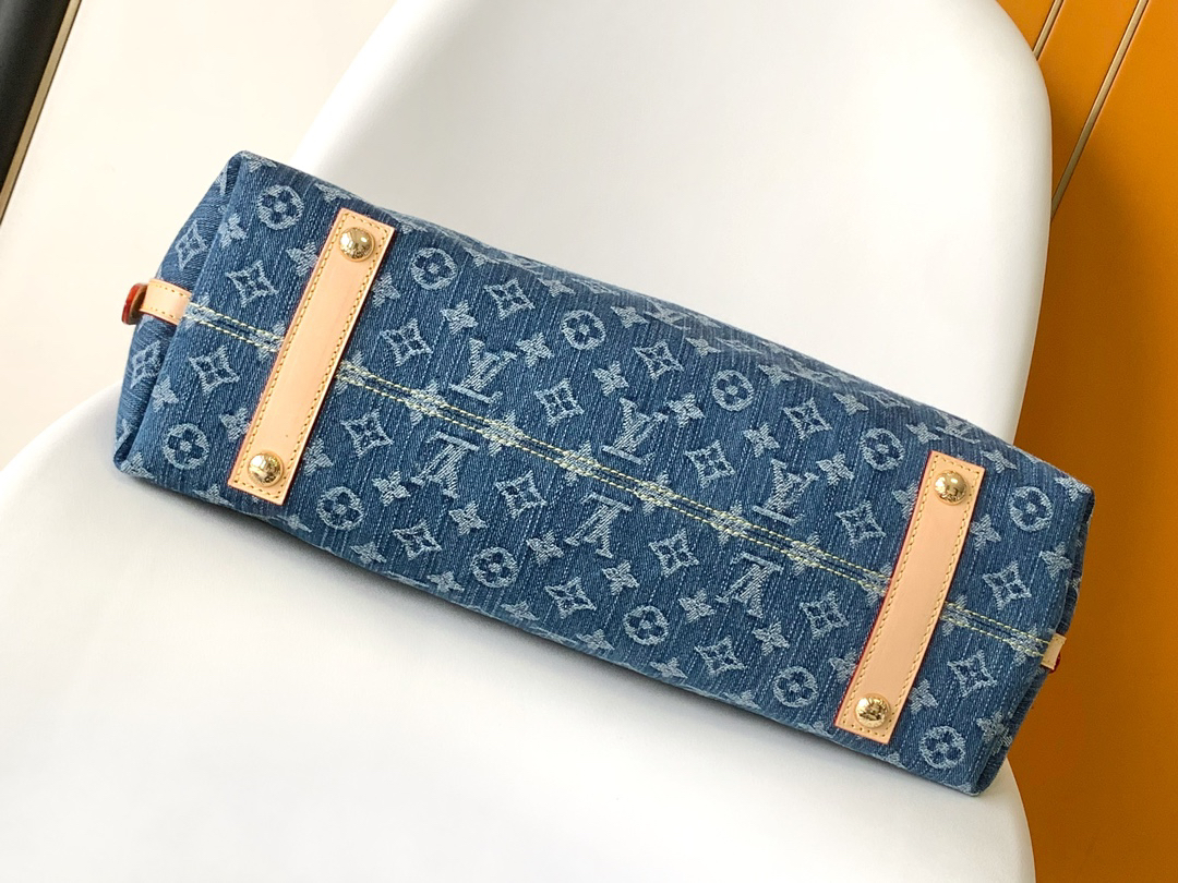 Louis Vuitton CarryAll MM Handbag in Blue Denim - Image 4