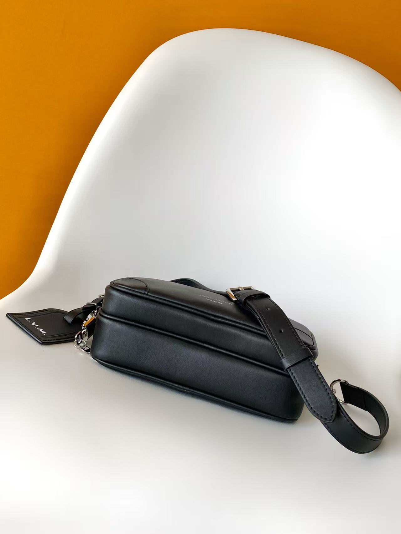 Louis Vuitton Monogram Heritage Crossbody Bag - Image 4