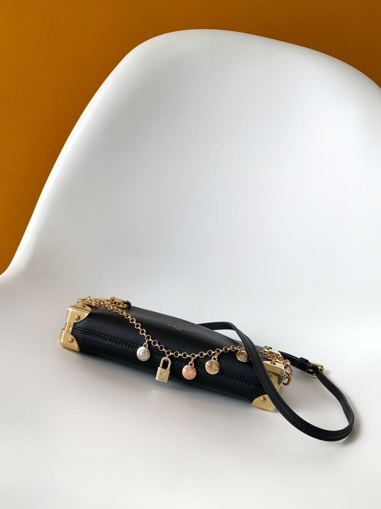 Slim Trunk Leather Crossbody Bag - Image 4