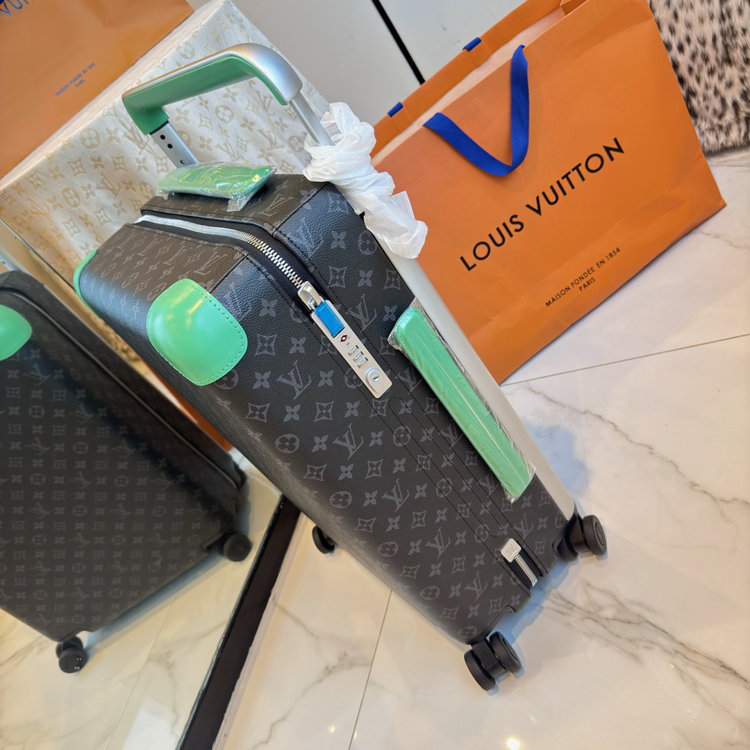 Louis Vuitton Horizon 55 Rolling Suitcase - Image 4