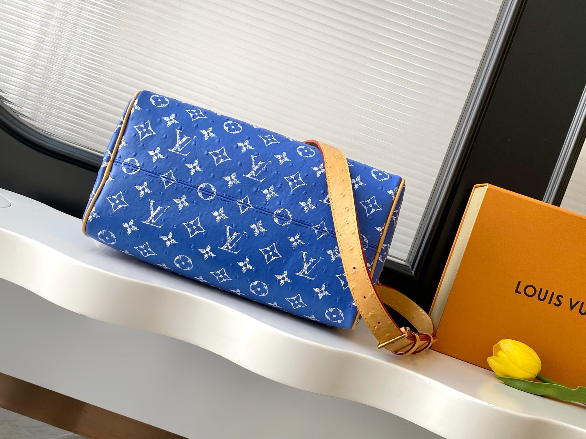 Louis Vuitton Speedy P9 Bandouliere 30 Monogram Leather Handbag - Image 4