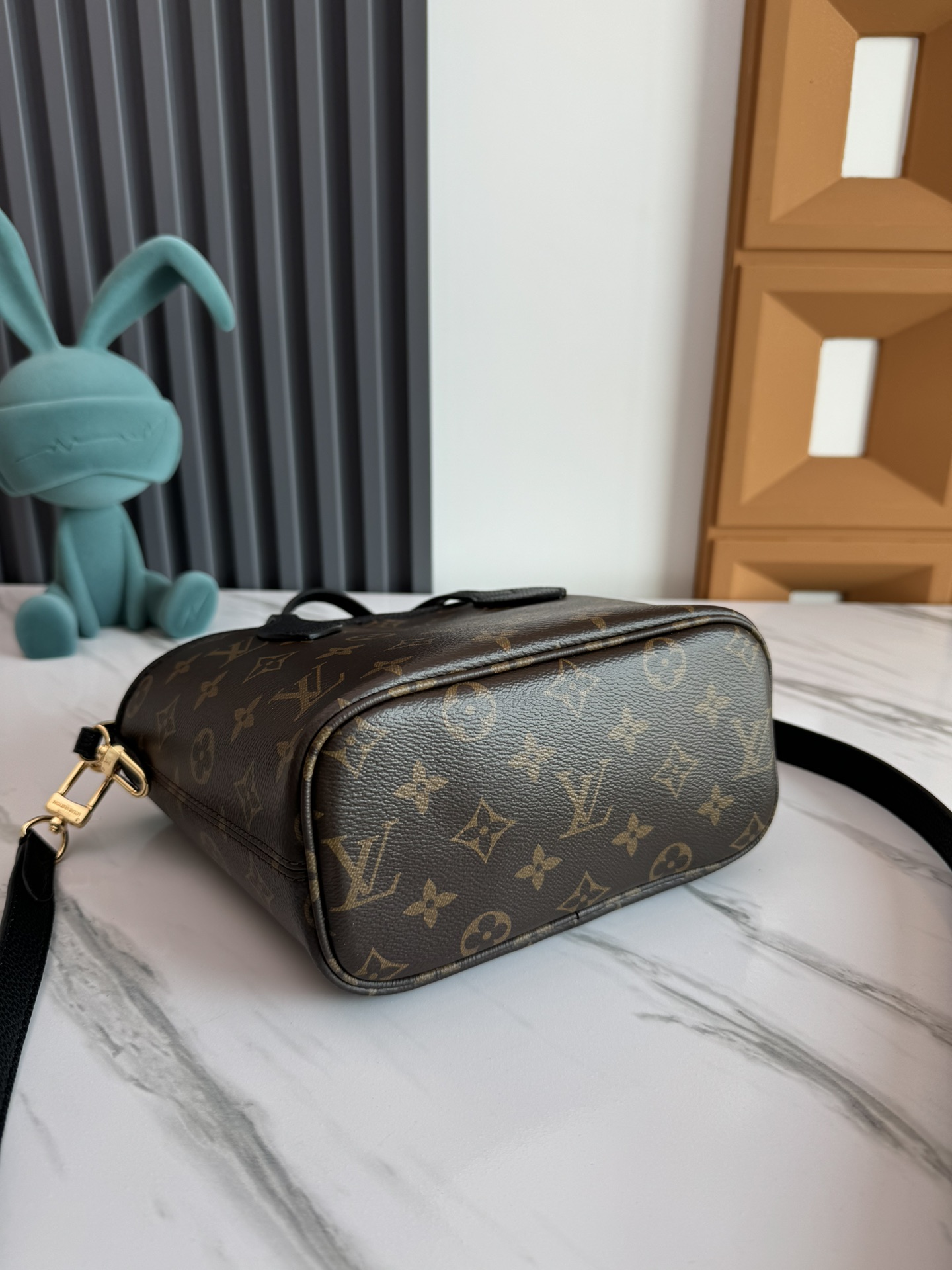 Louis Vuitton Neverfull Bandouliere Inside Out BB - Image 4