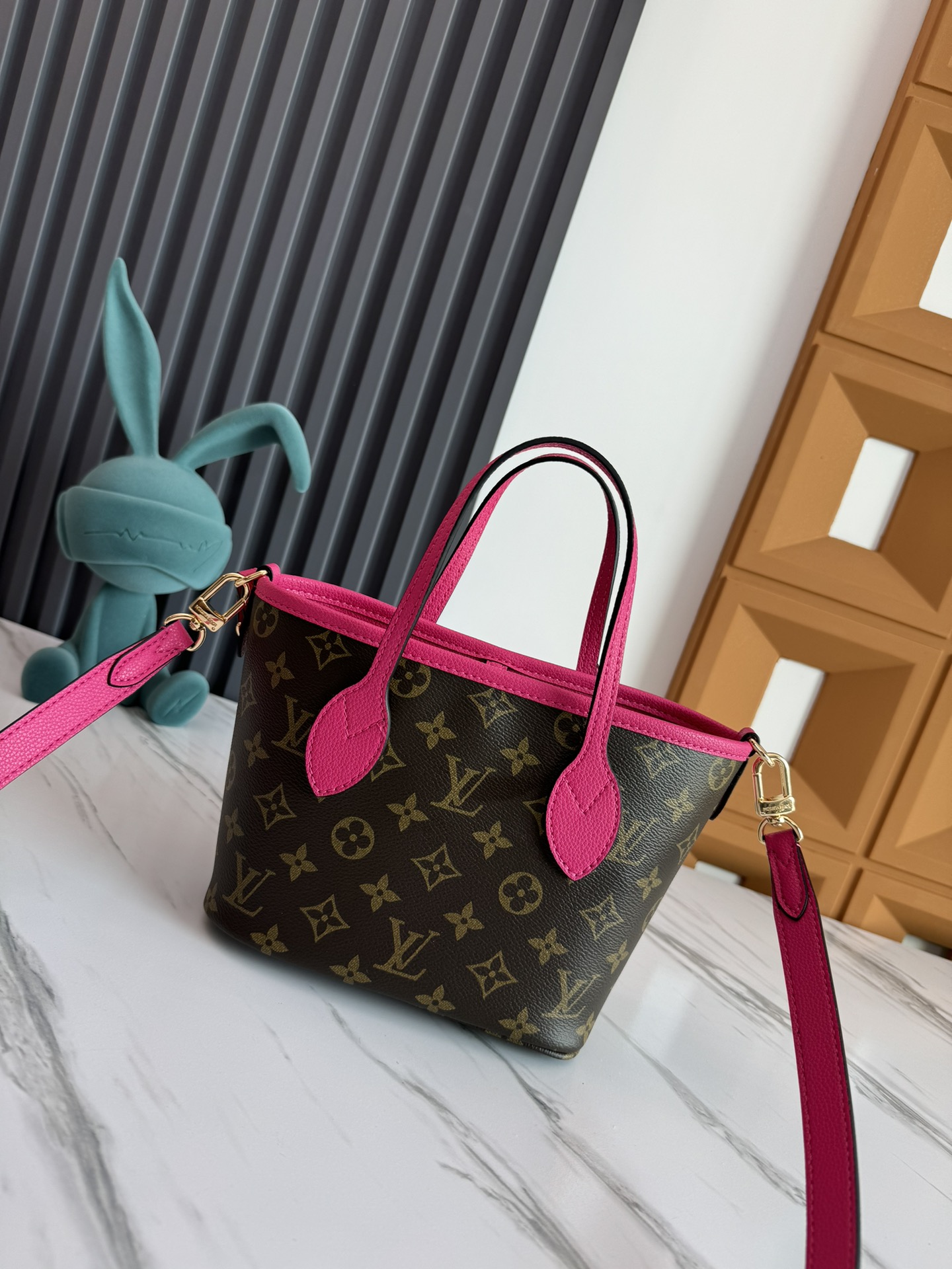 Louis Vuitton Neverfull Bandouliere Inside Out BB Shoulder Bag - Image 4