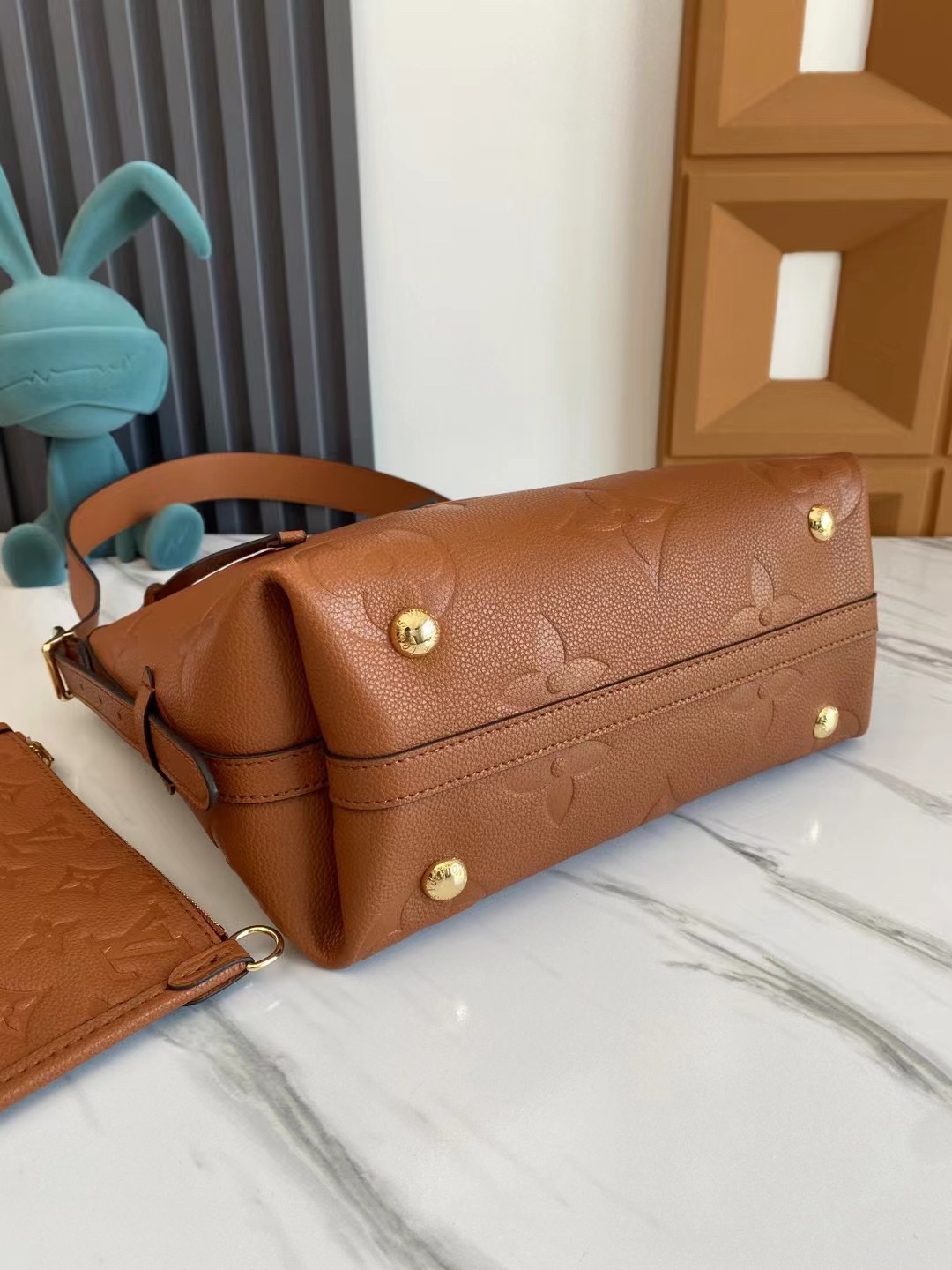 Louis Vuitton CarryAll PM Monogram Leather Handbag - Image 4