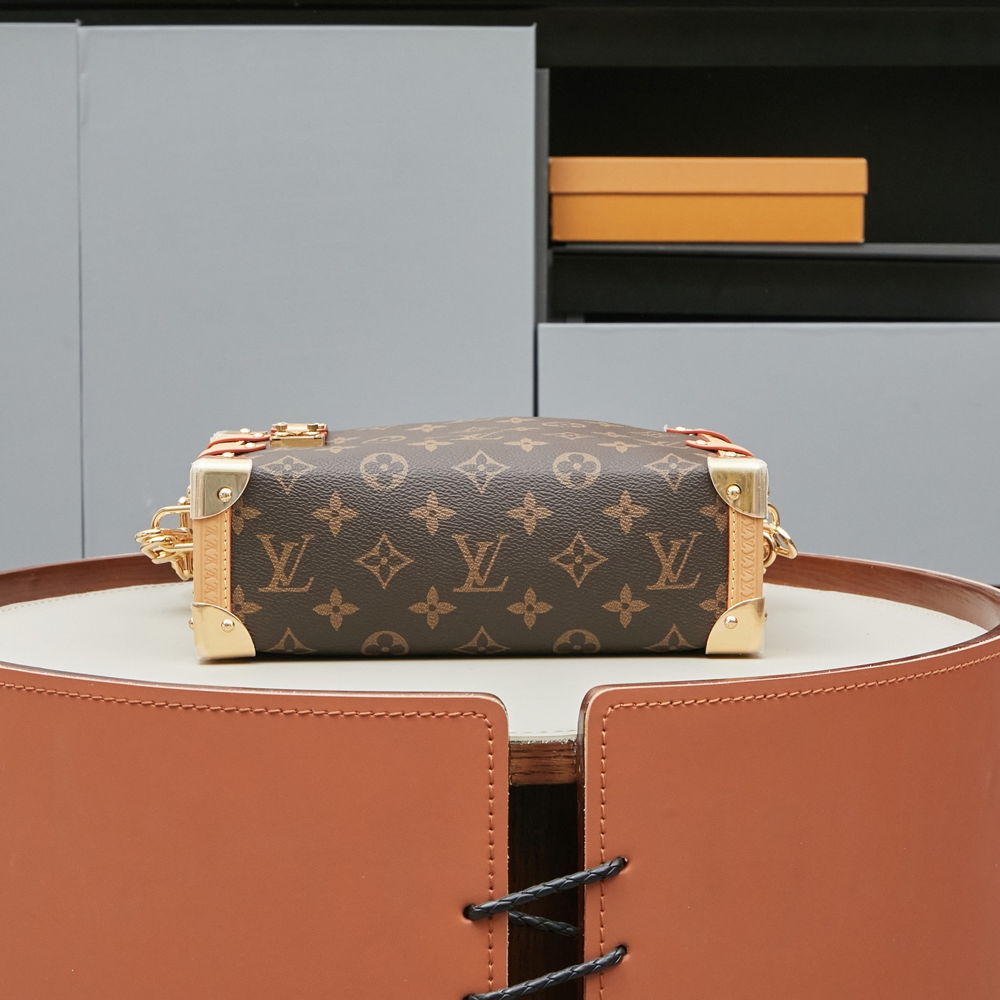 Louis Vuitton Side Trunk PM Handbag M46358 in Monogram - Image 4