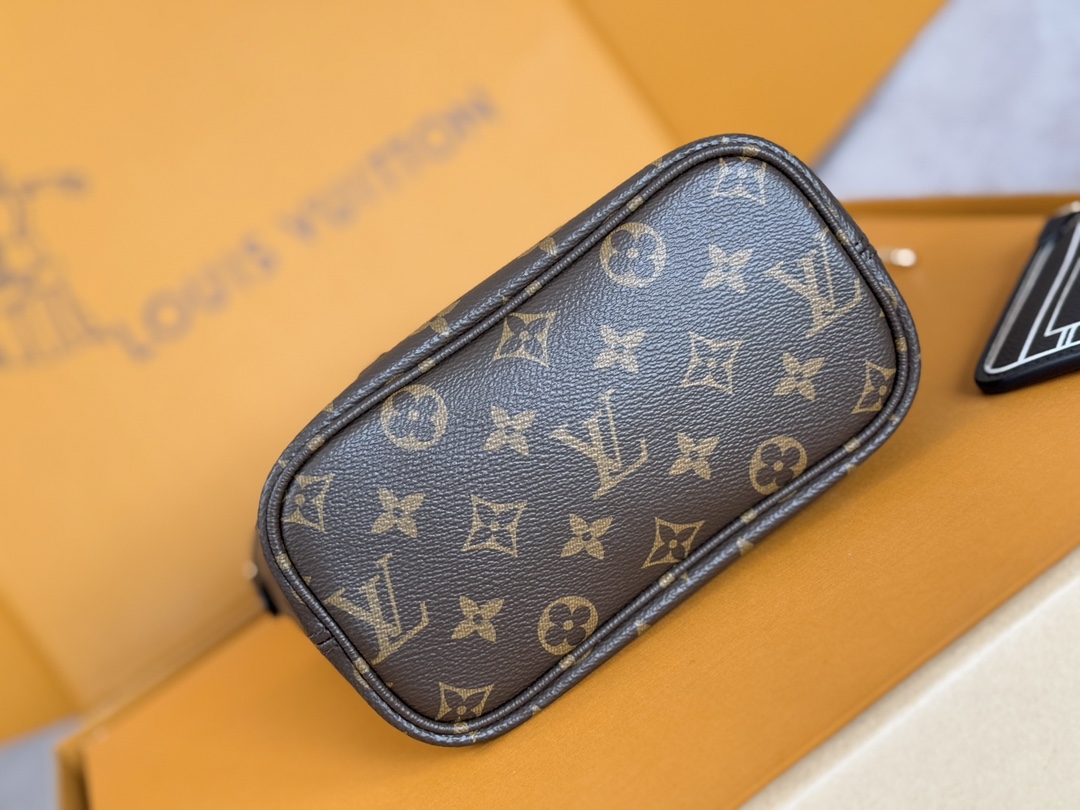 Louis Vuitton Neverfull Bandouliere Inside Out BB Tote Bag M12099 - Image 4