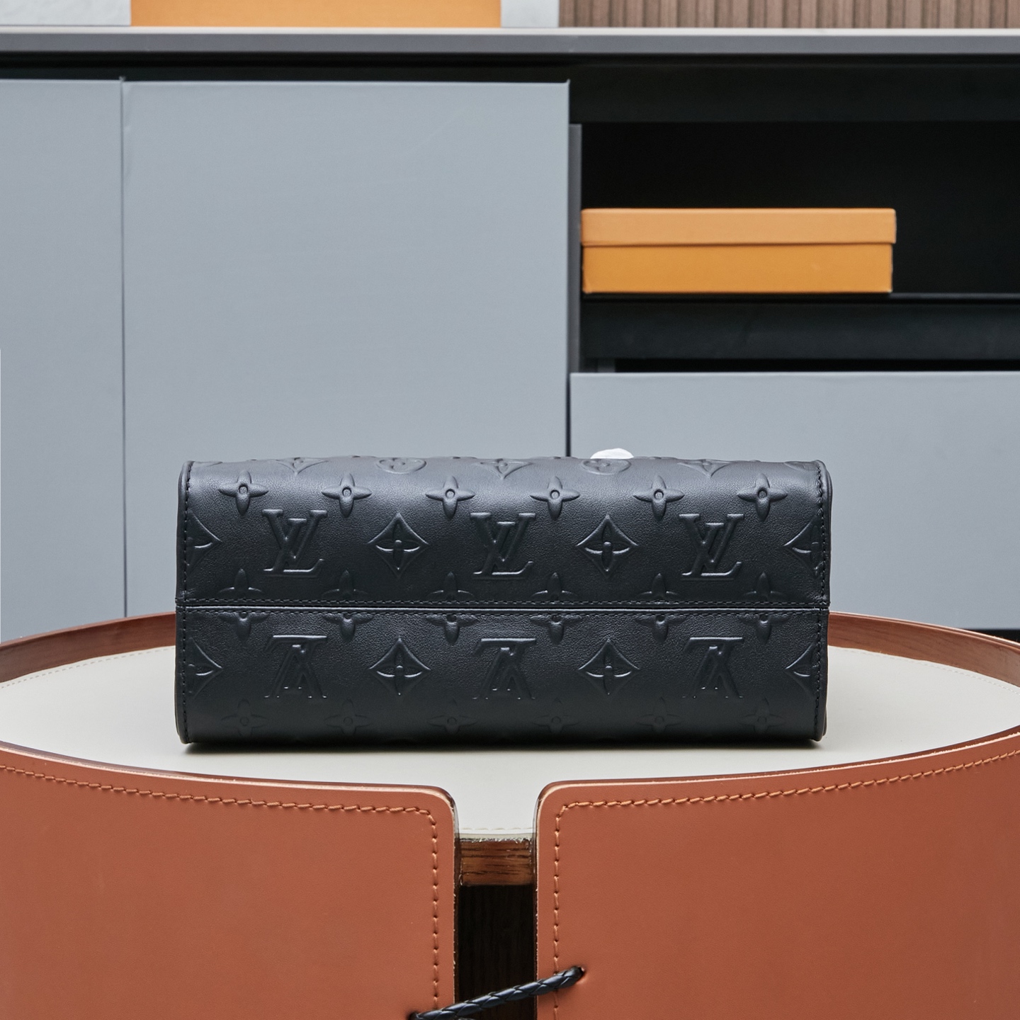Louis Vuitton OnTheGo Small Handbag M14576 - Image 4