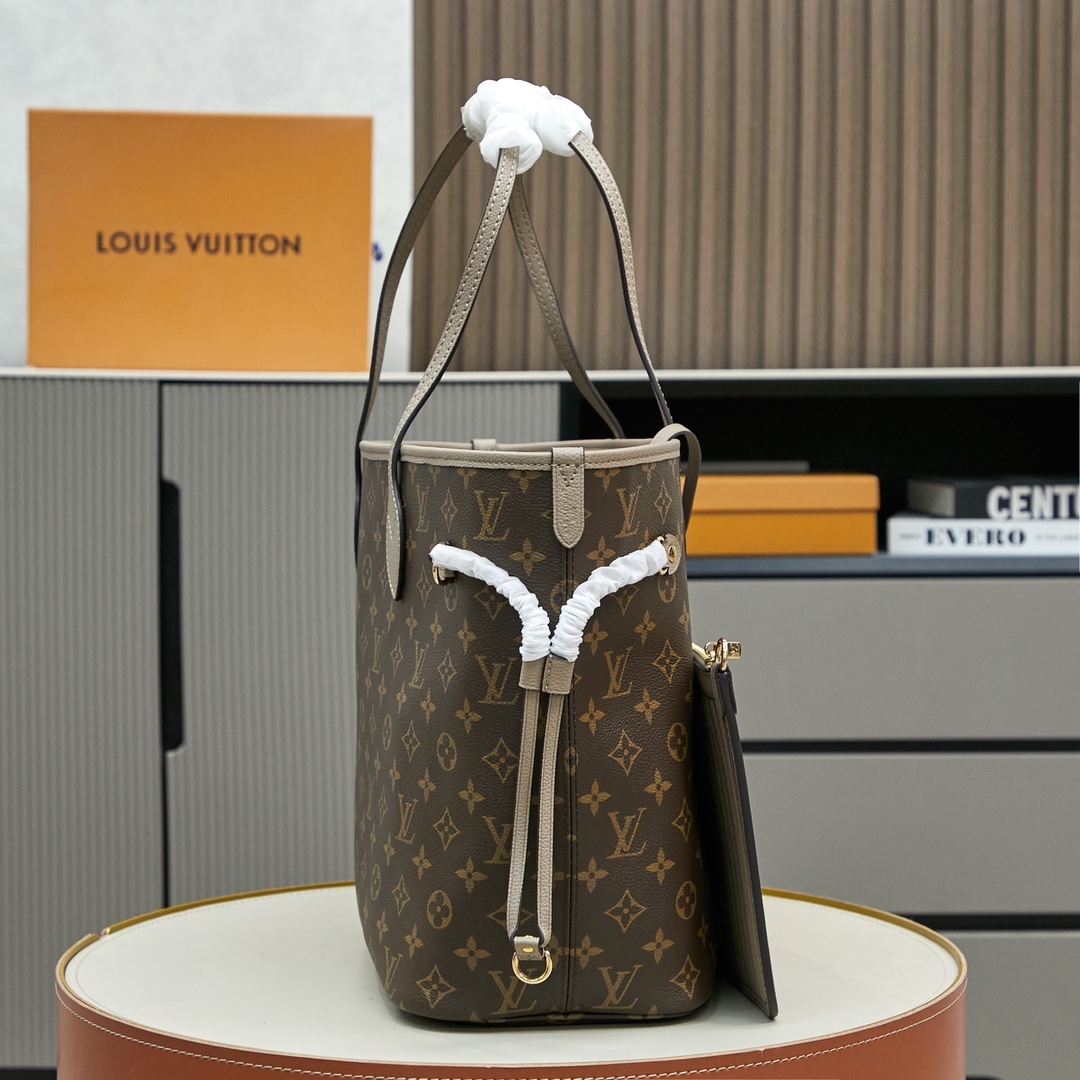 Louis Vuitton Neverfull MM Tote Bag in Damier Azur Canvas - Image 4