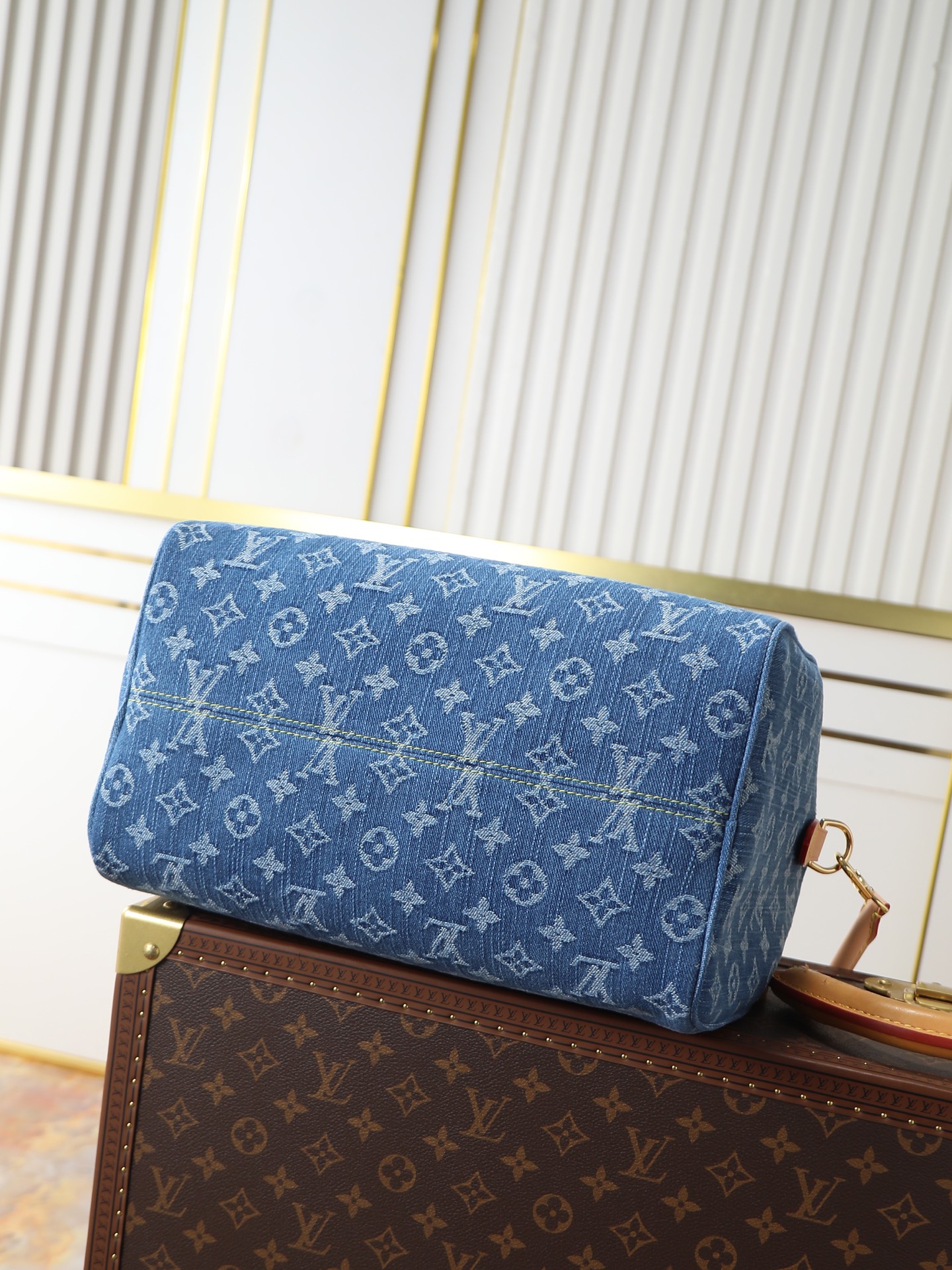 Louis Vuitton Speedy Soft 30 Denim Handbag - Image 4