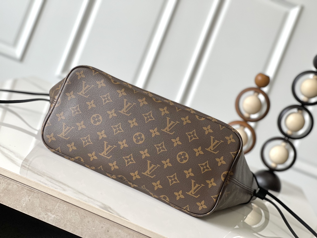 Neverfull MM Tote Bag M11946 - Image 4