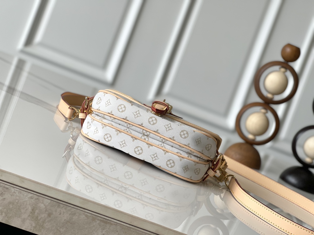 Louis Vuitton Saumur BB Crossbody Bag M12327 - Image 4