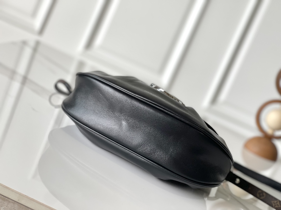 Louis Vuitton Sunset Vibe M12192 Black Lambskin Shoulder Bag - Image 4