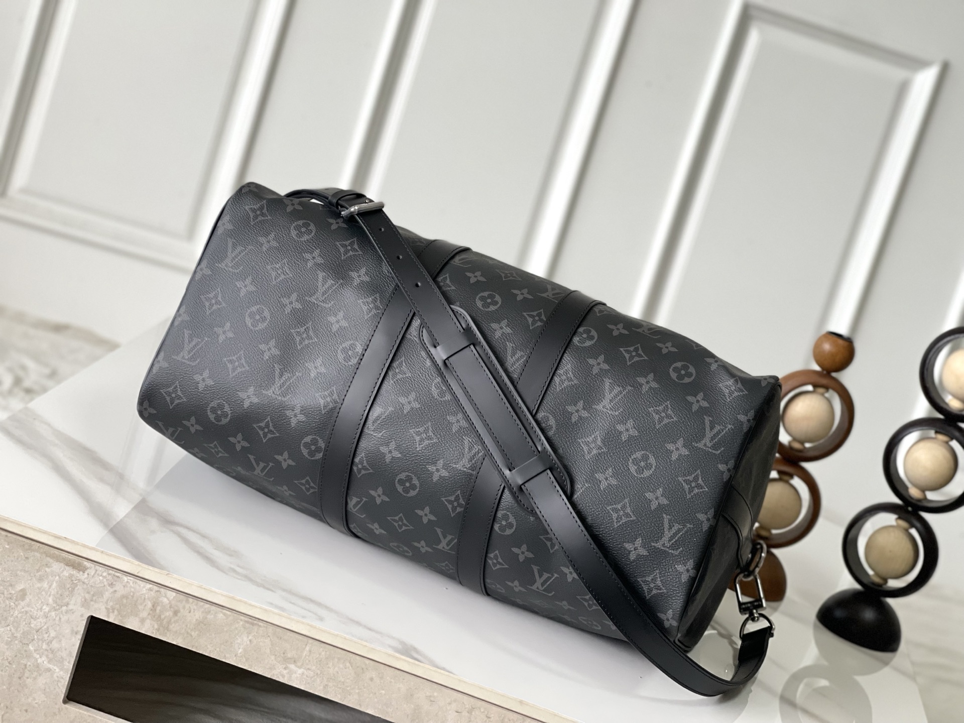 Louis Vuitton Keepall 45 Travel Bag in Monogram Eclipse Canvas - Image 4