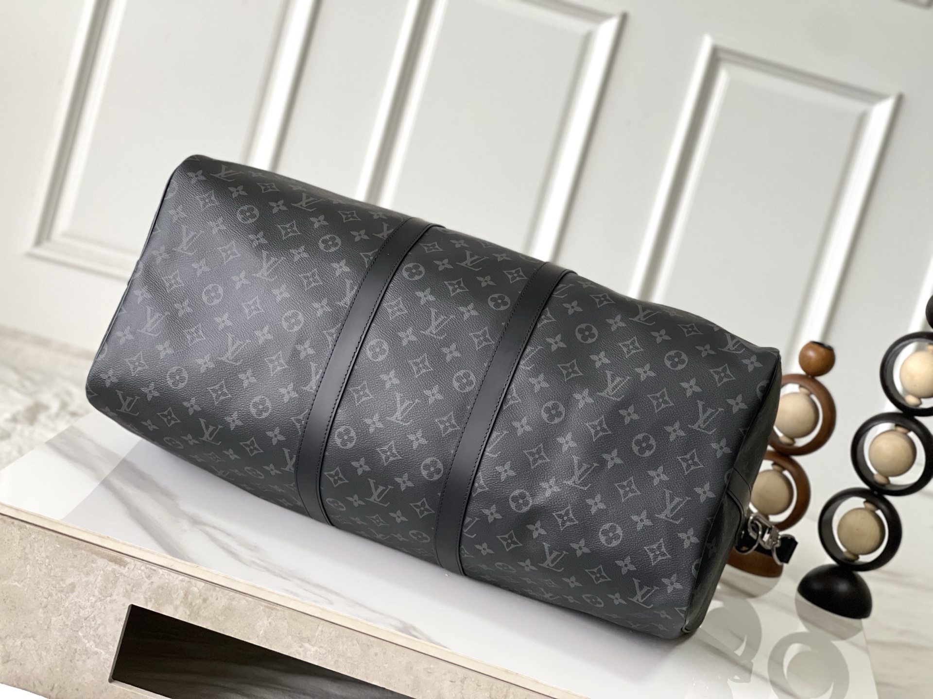 Louis Vuitton Keepall 45 Travel Bag in Monogram Eclipse Canvas - Image 4