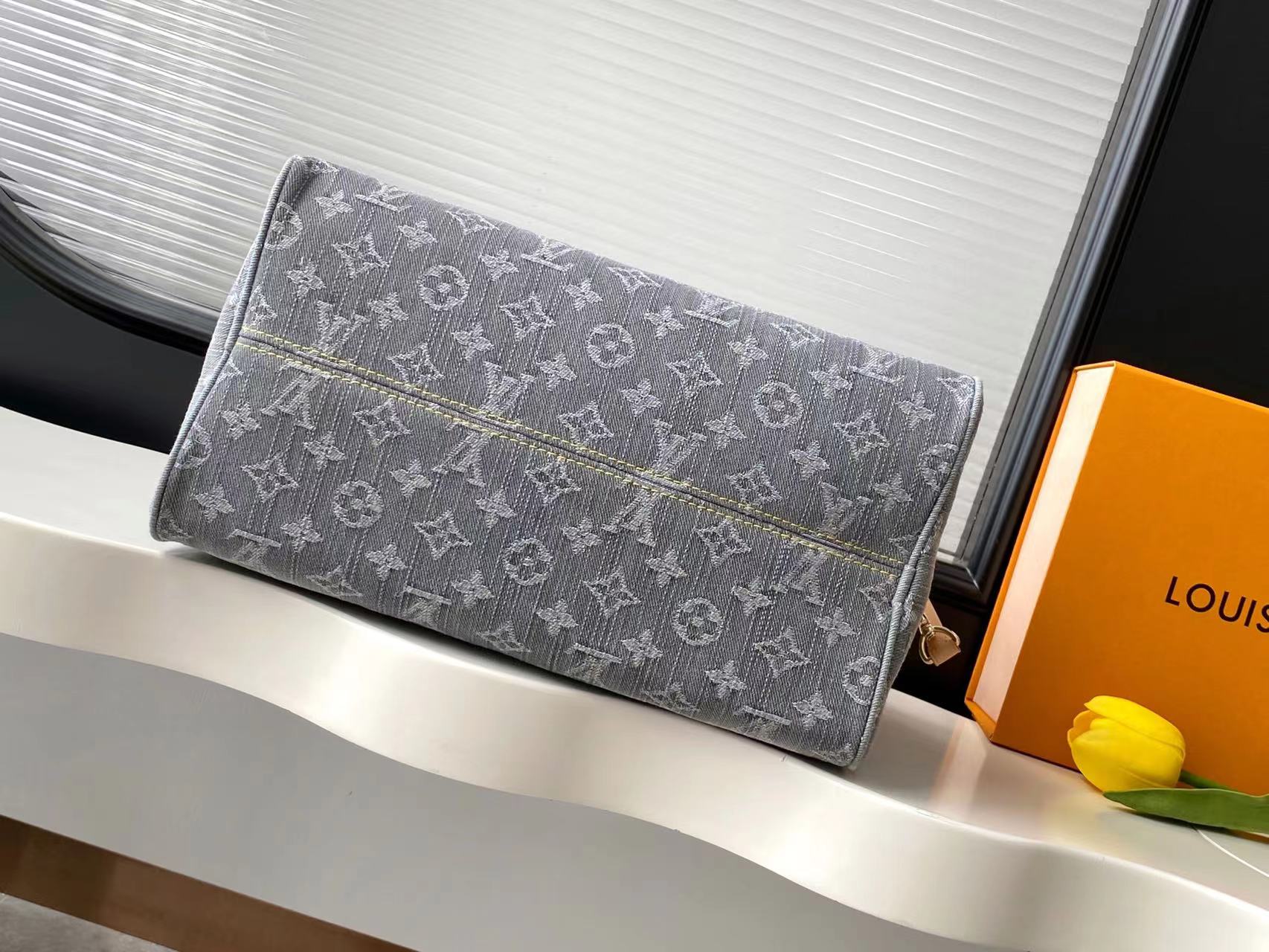 Louis Vuitton Speedy Soft 30 Handbag in Monogram Denim - Image 4