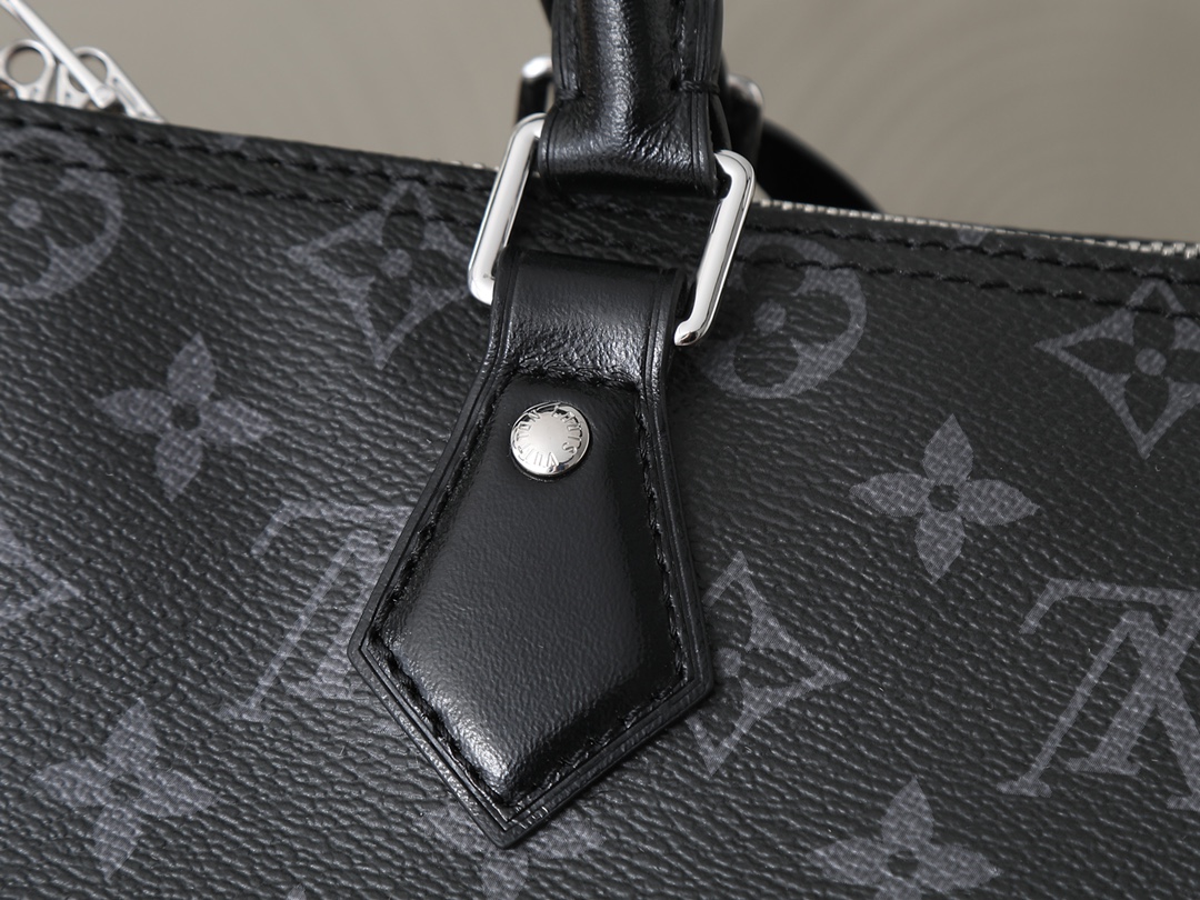 Louis Vuitton Speedy Soft 30 Handbag - Image 4