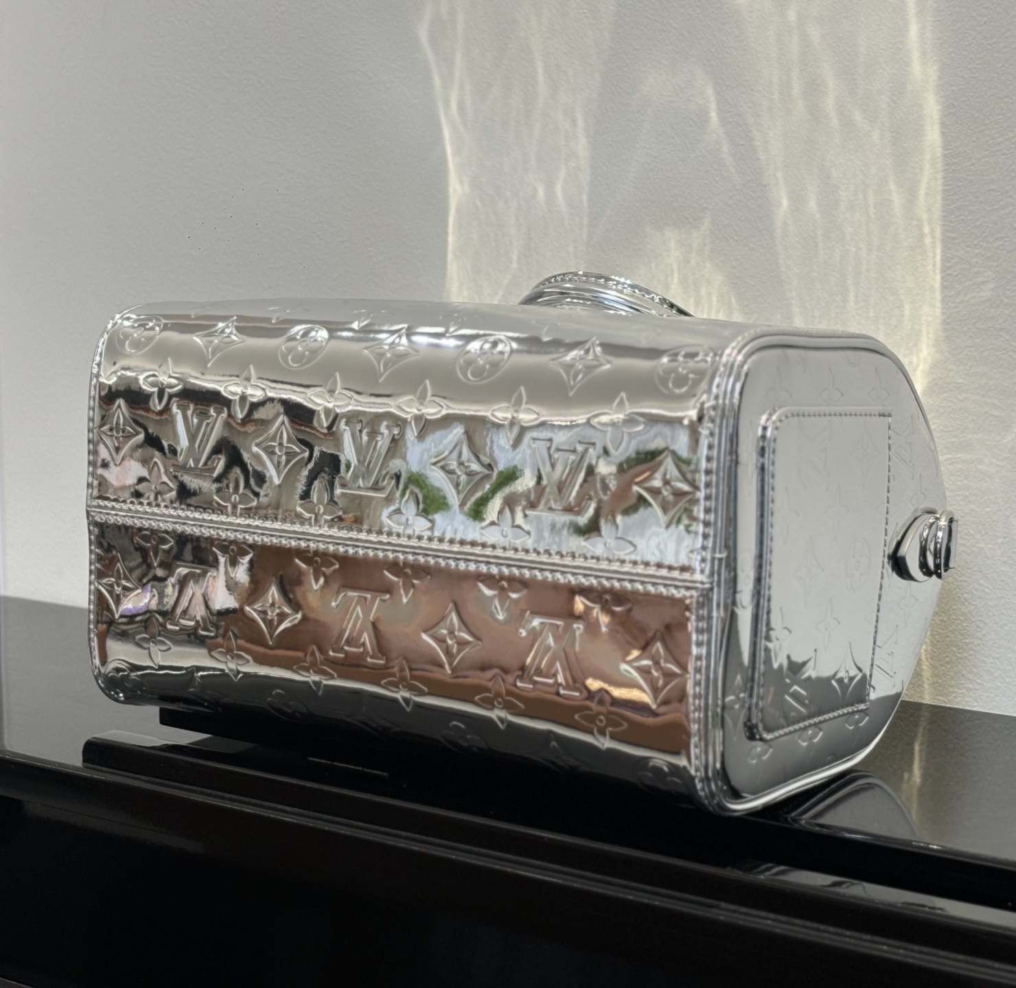 Louis Vuitton Speedy Bandouliere 25 Silver Monogram Mirror Bag - Image 4
