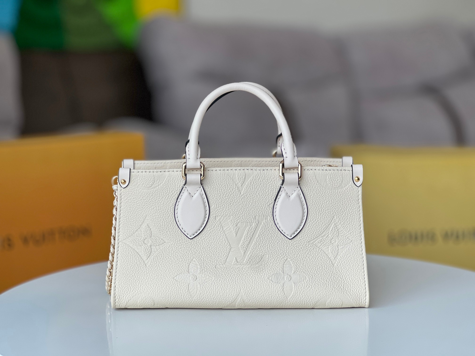 Louis Vuitton OnTheGo East West Tote Bag - Image 4