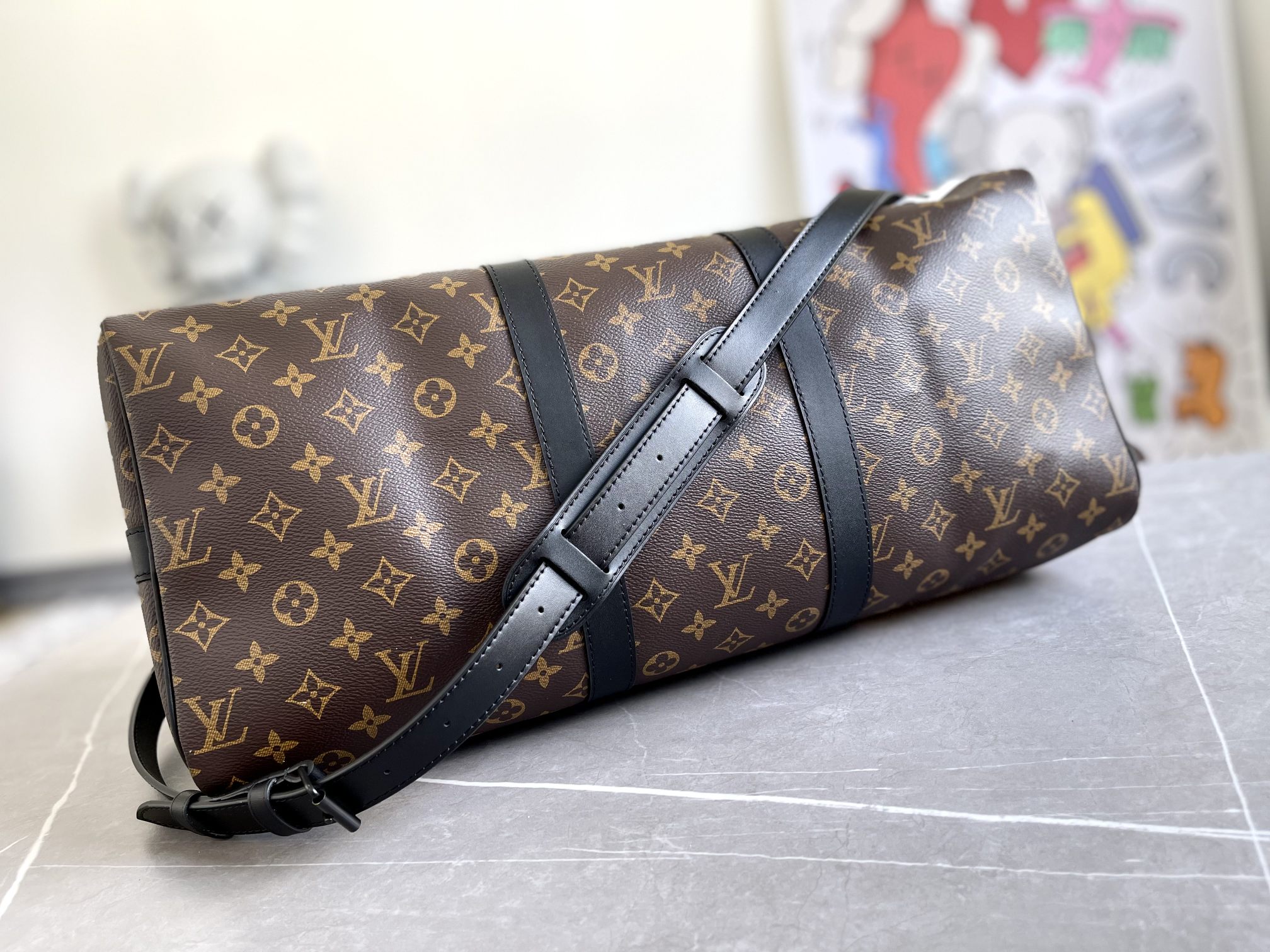 Louis Vuitton Keepall 50 Monogram Travel Bag with Shoulder Strap - Image 4