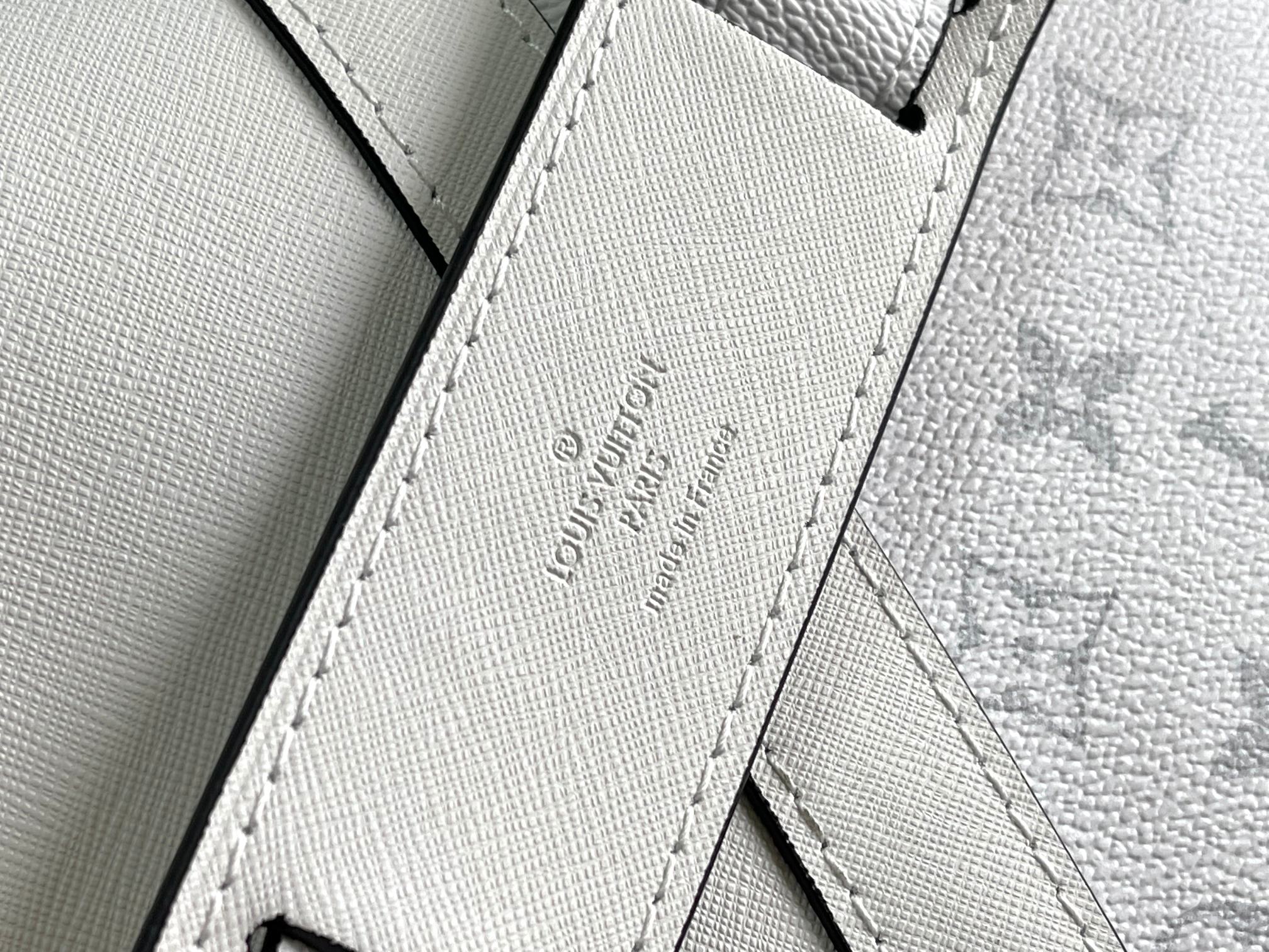 Louis Vuitton Taigarama Keepall Travel Bag - Image 4