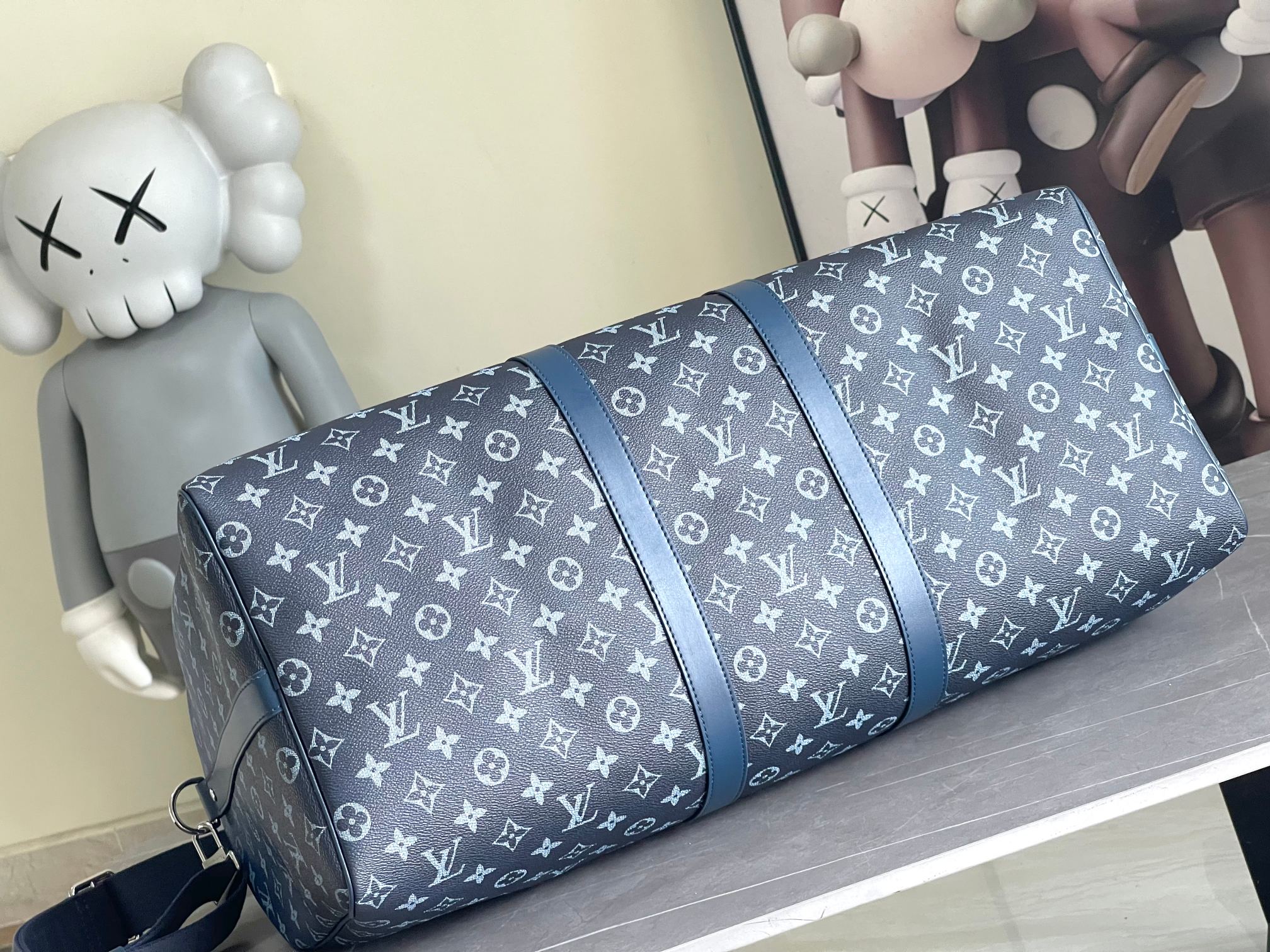 Louis Vuitton Keepall 55 Monogram Gradient Blue Travel Bag - Image 4