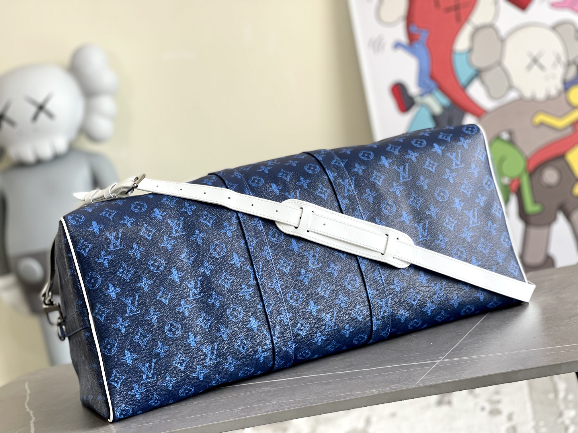Louis Vuitton Keepall Bandouliere 55 Travel Bag - Image 4