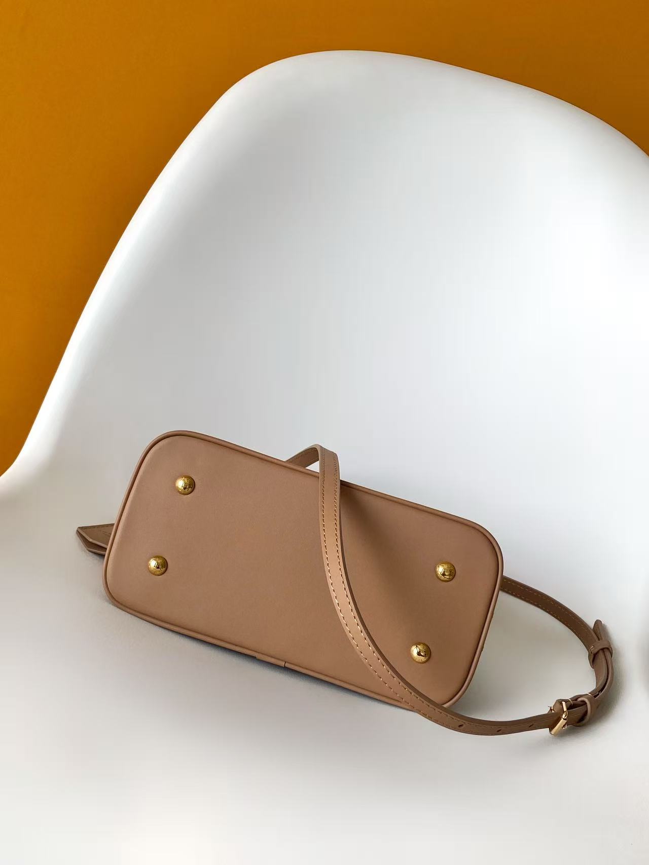 Louis Vuitton Alma BB Handbag in Pink and Brown - Image 4