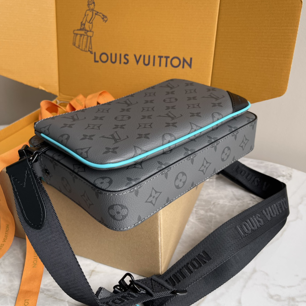 Louis Vuitton Trio Crossbody Bag in Monogram Eclipse Reverse Canvas - Image 4