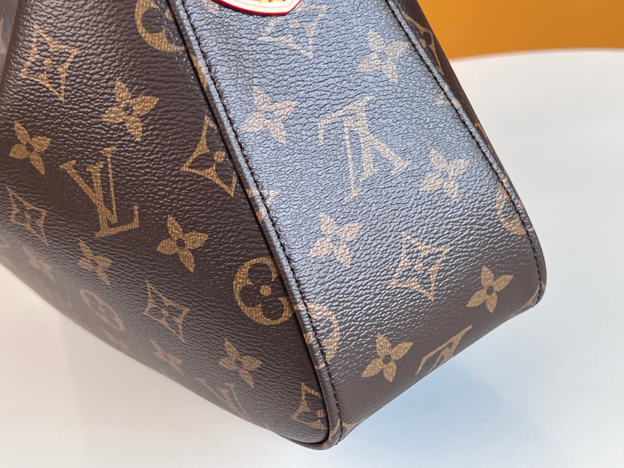 Louis Vuitton M11952 Slouchy Small Shoulder Bag - Image 4