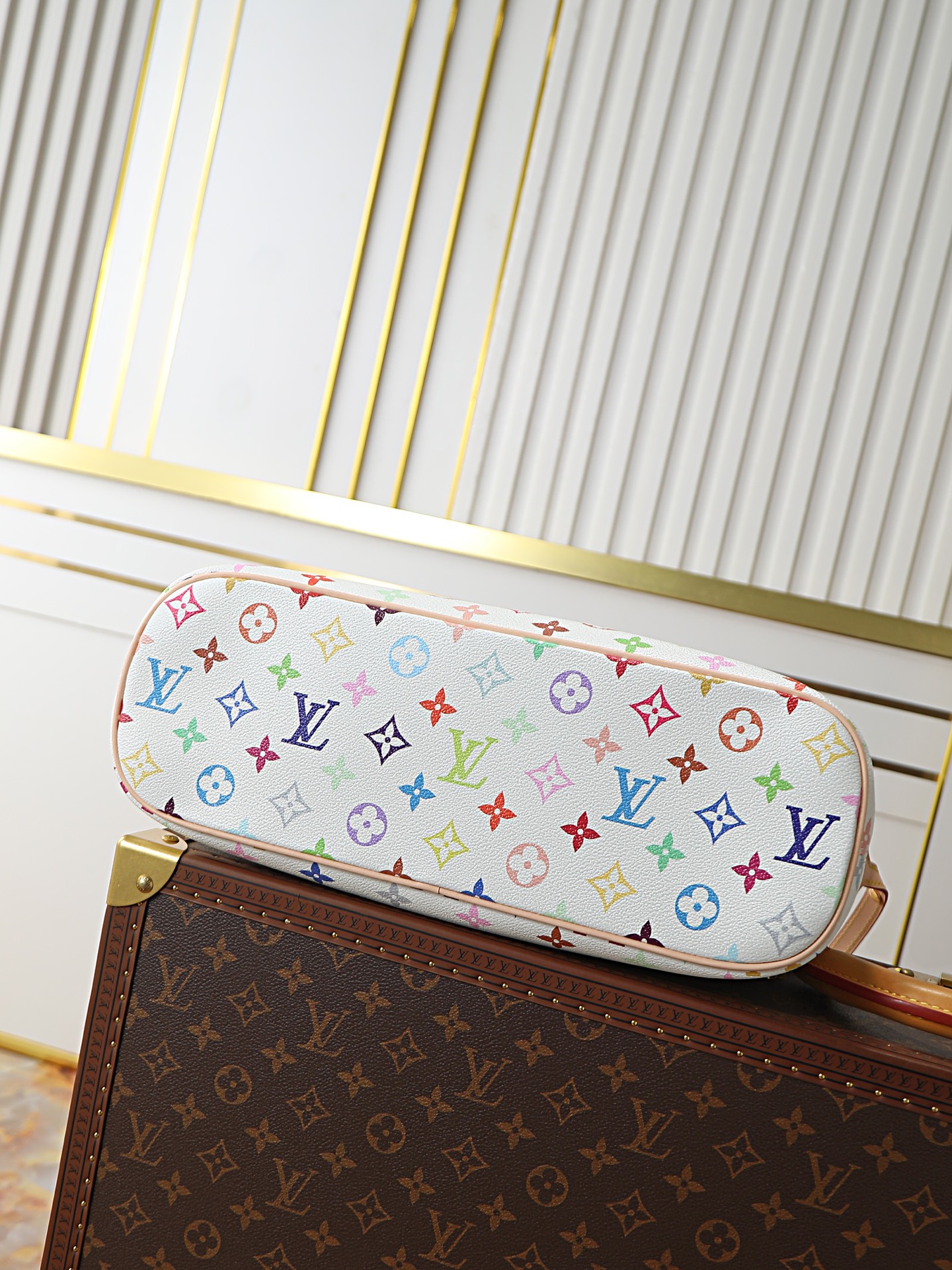 Louis Vuitton Lineup Monogram Crossbody Bag M27582 - Image 4