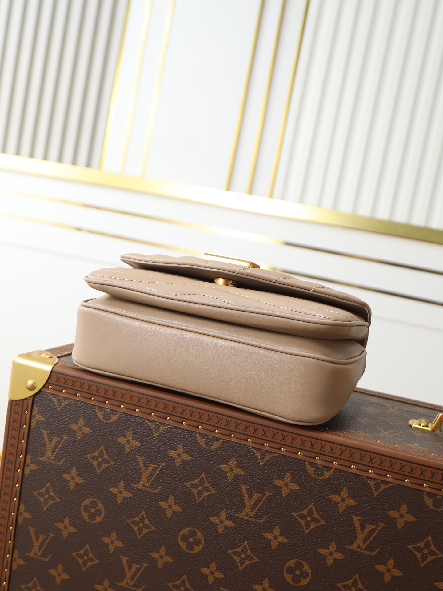 Louis Vuitton New Wave Small Chain Bag M20838 - Image 4