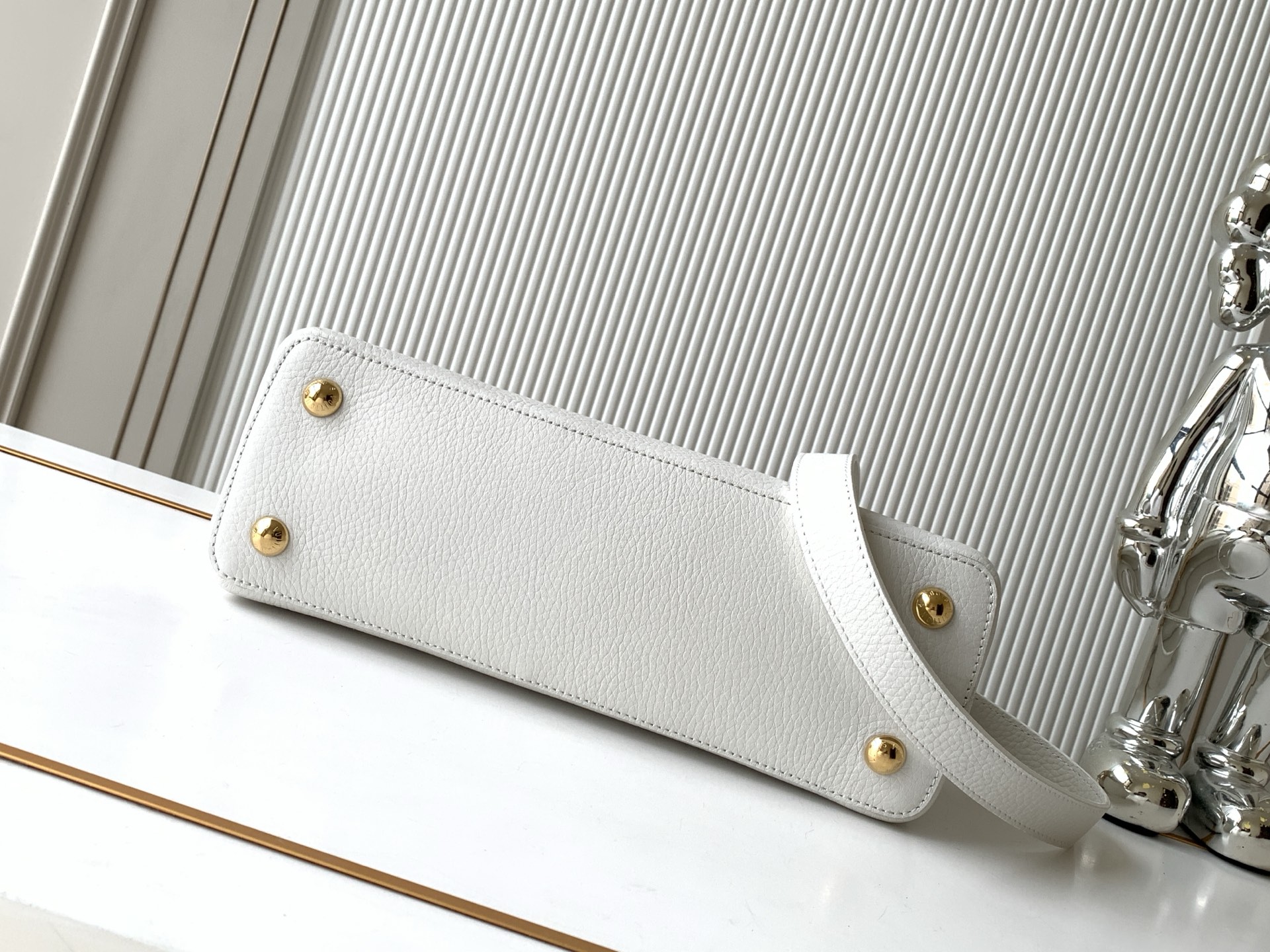 Louis Vuitton Capucines BB Handbag - Image 4