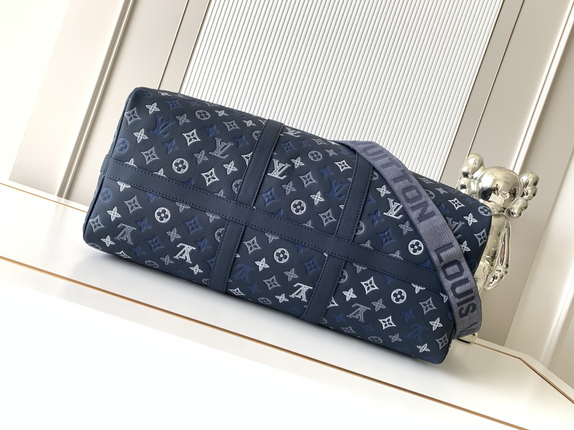 Louis Vuitton Keepall Bandoulière 50 Travel Bag - Image 4