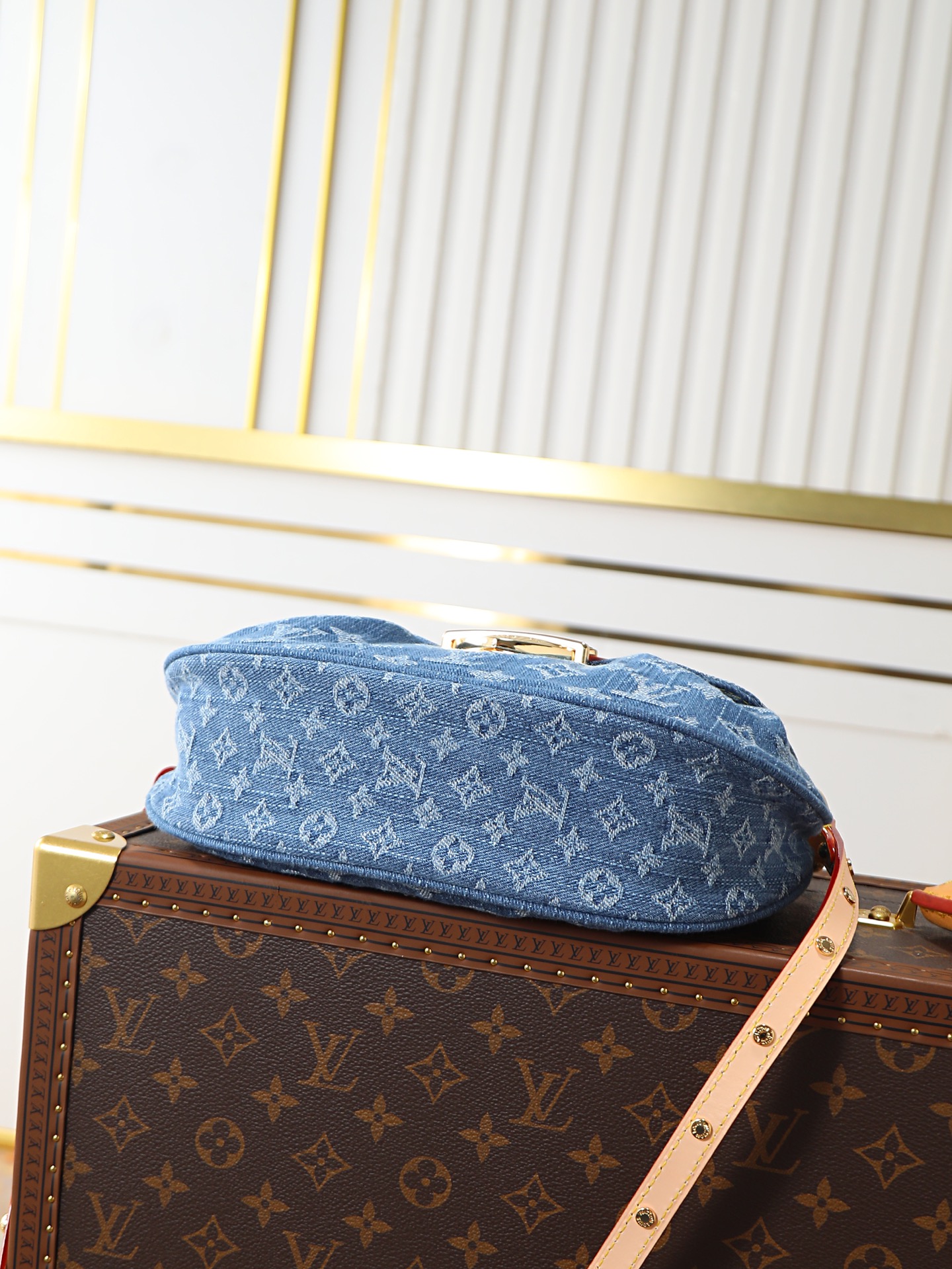 Louis Vuitton Sunset Shoulder Bag in Blue Denim - Image 4