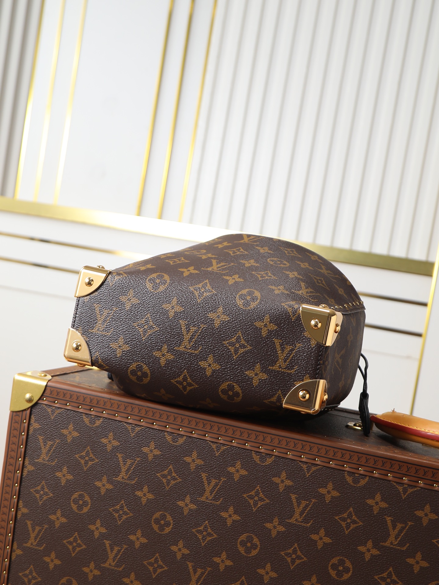 Louis Vuitton Noé Trunk Handbag M28515 - Image 4