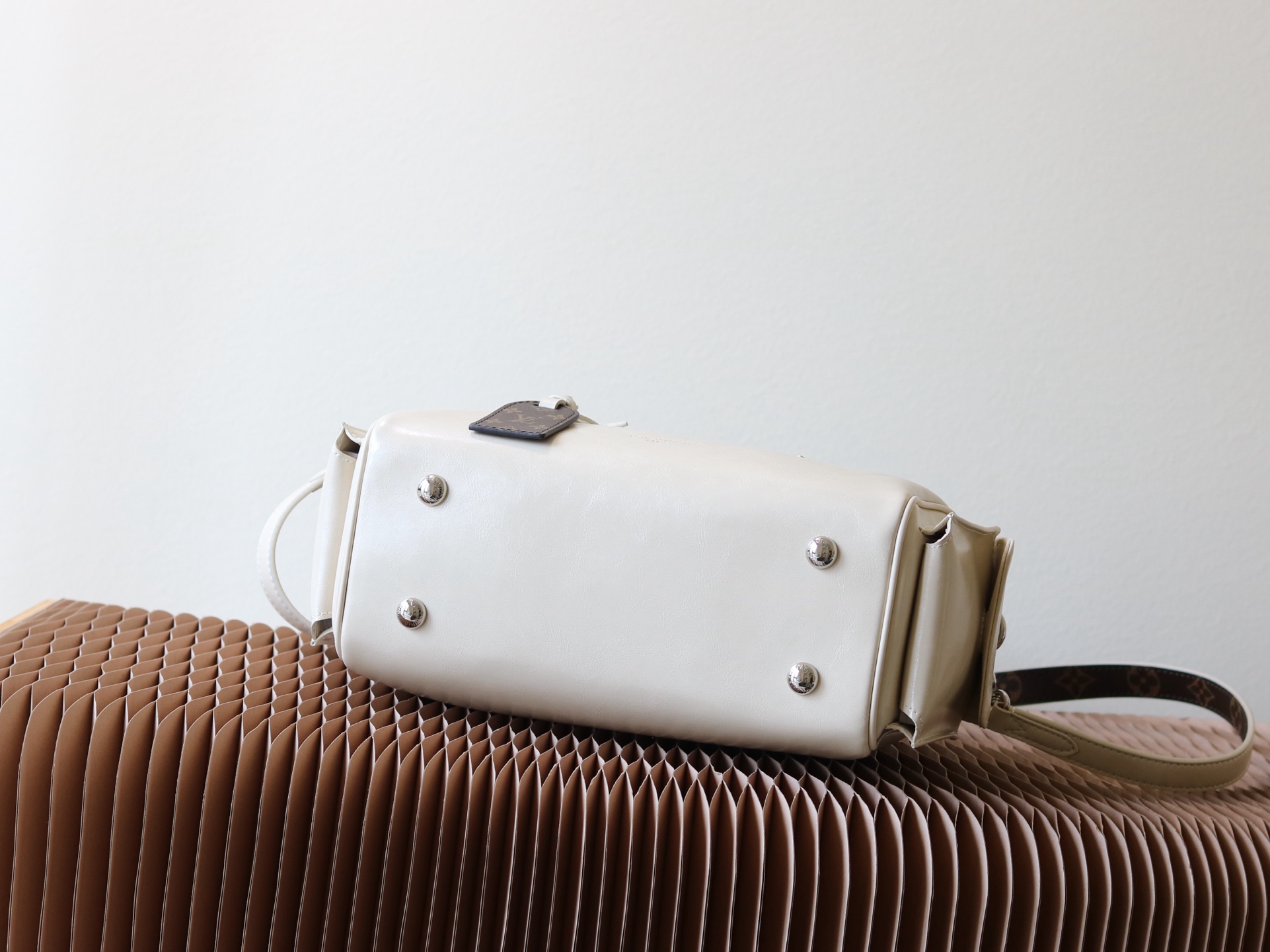 Speedy Cargo Handbag in Lambskin – LV Vibe - Image 4