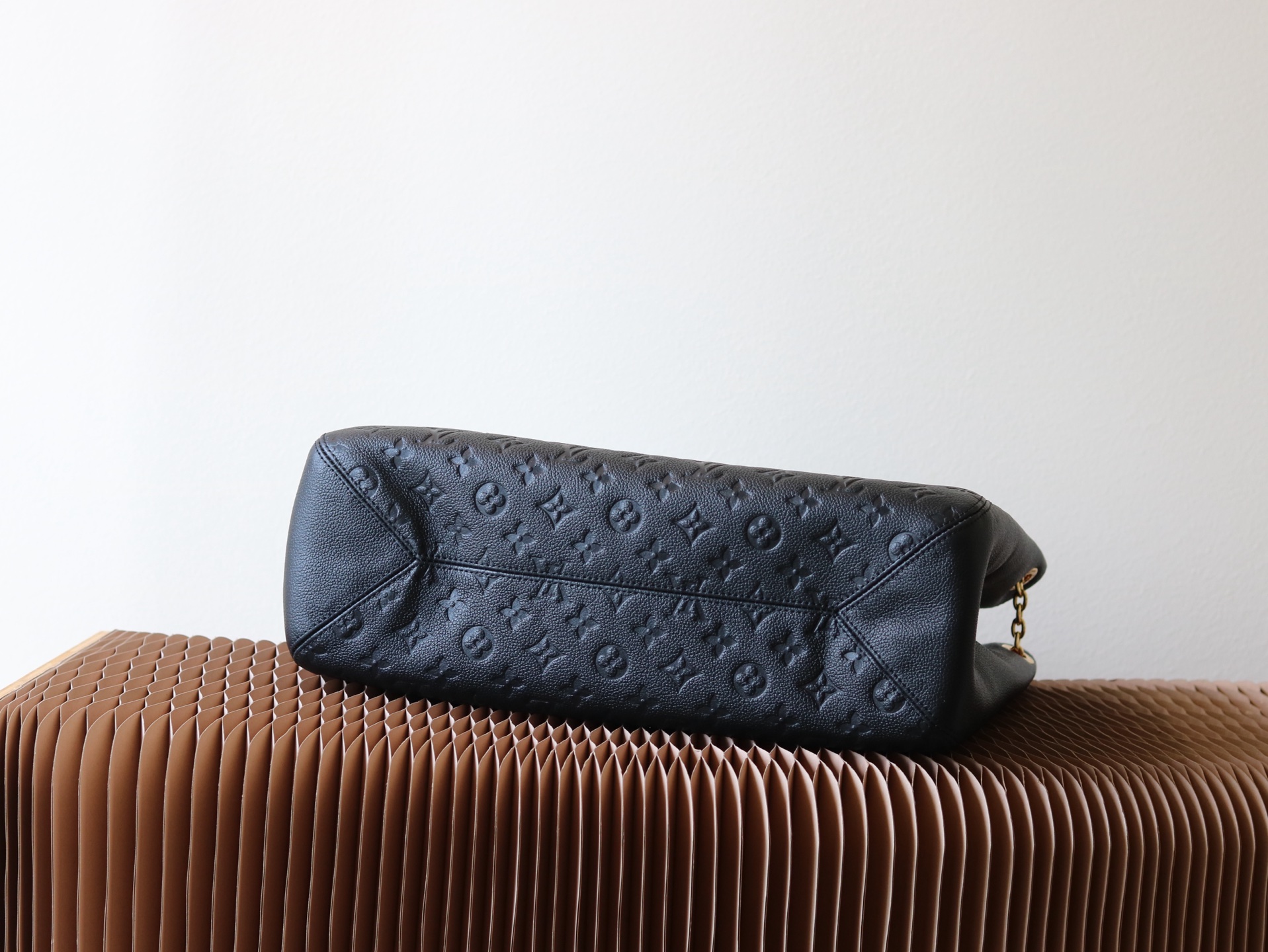 Louis Vuitton Promenade Anytime Medium Handbag - Image 4