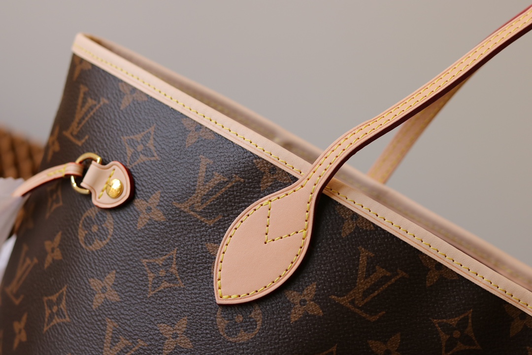 Neverfull Medium Tote Bag - Image 4