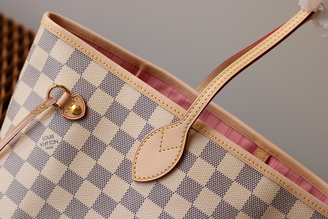 Louis Vuitton Neverfull MM Tote Bag - Image 4