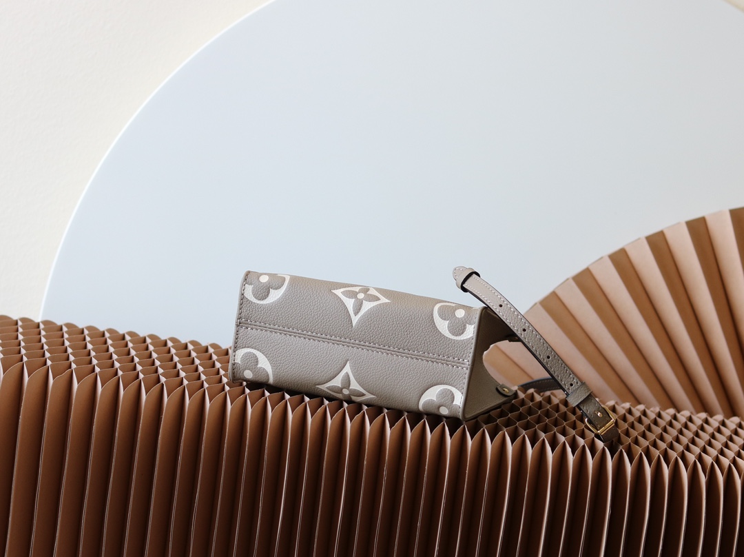 Louis Vuitton OnTheGo BB Handbag in Monogram Empreinte Leather - Image 4