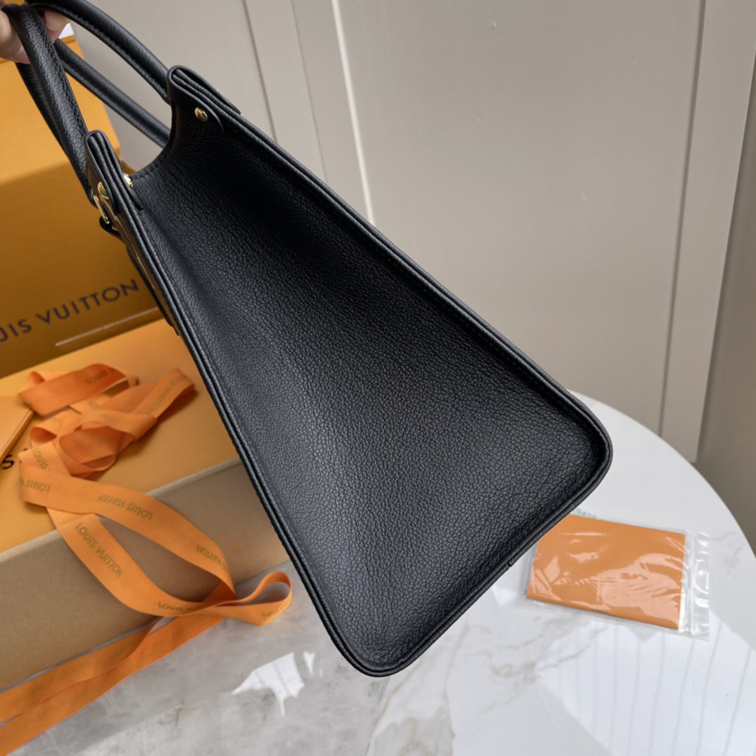 Louis Vuitton OnTheGo MM Monogram Tote Bag - Image 4