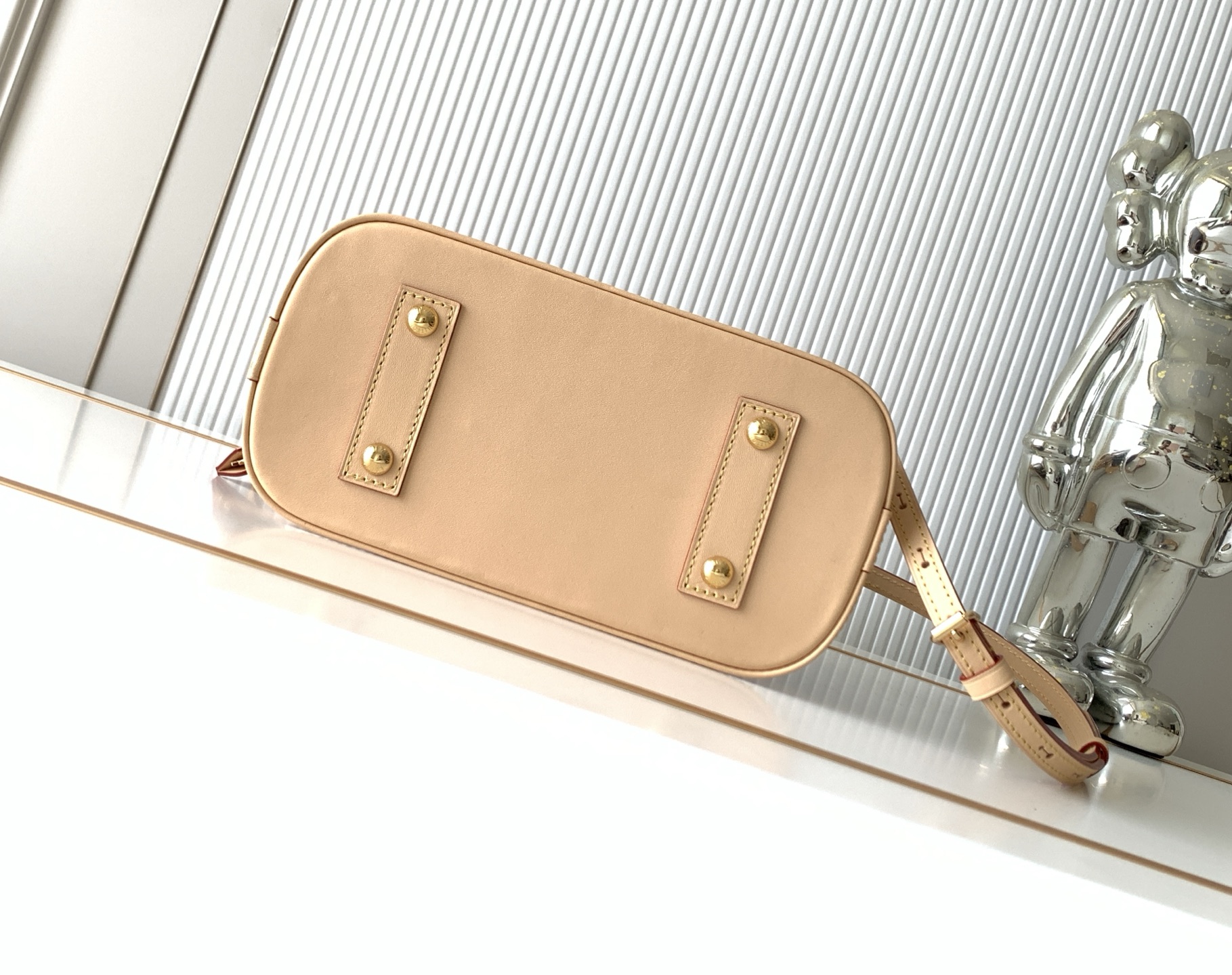 Louis Vuitton Alma BB Handbag in Damier Ebene Canvas - Image 4