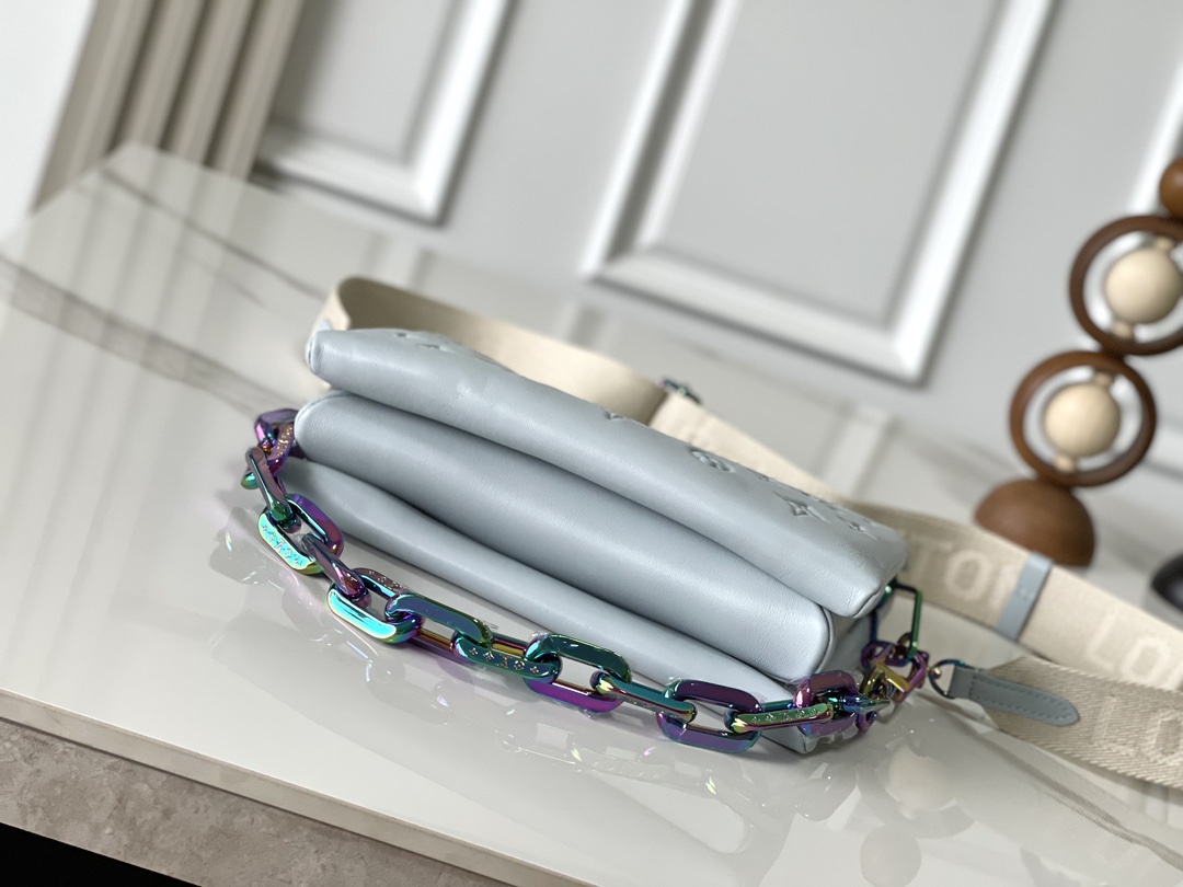 Coussin PM Chain Bag M11436 in Light Blue Gradient - Image 4